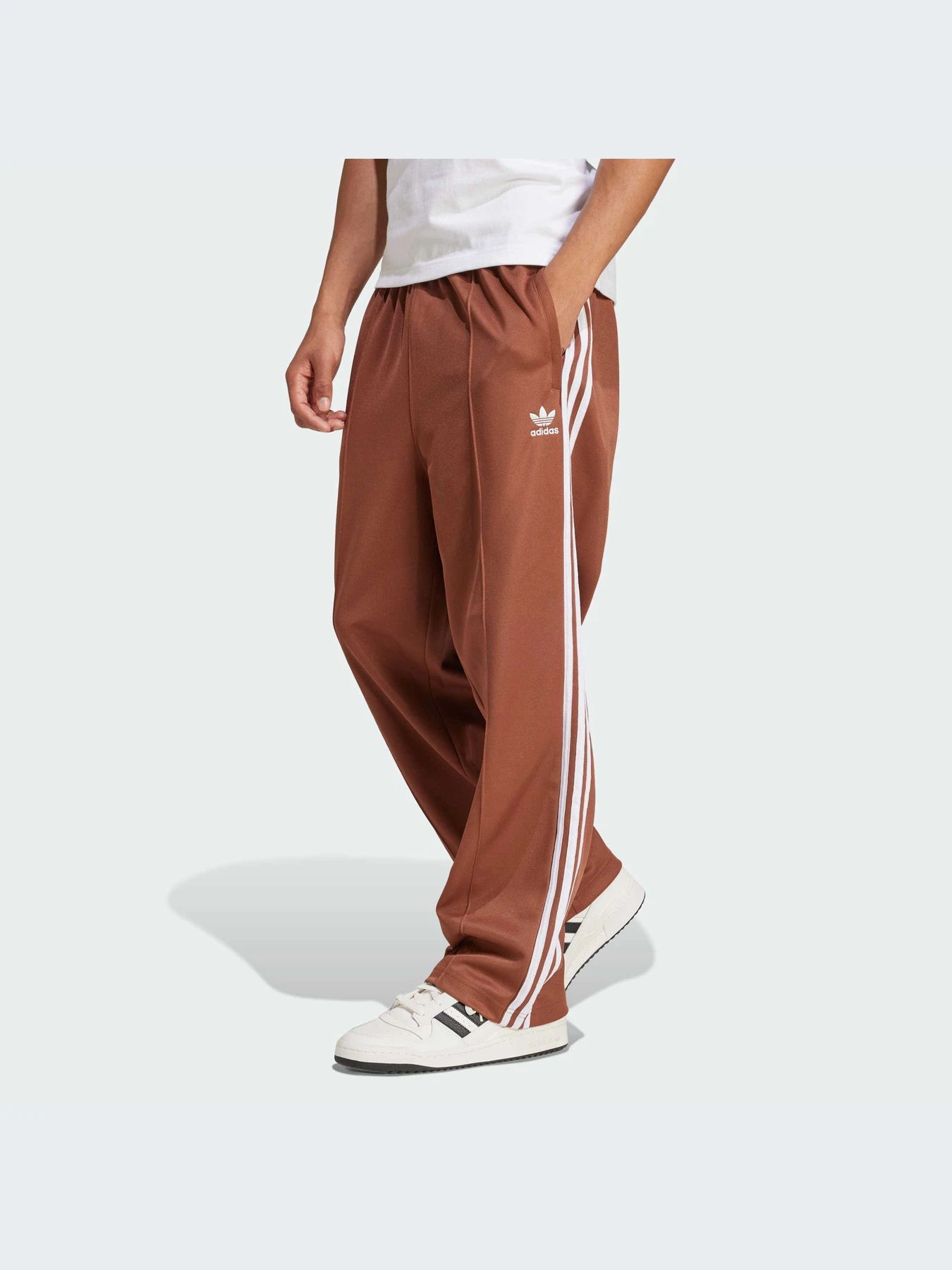 Штани Adidas Adicolor модель IZ2476 Штани Adidas Adicolor модель IZ2476 Фото