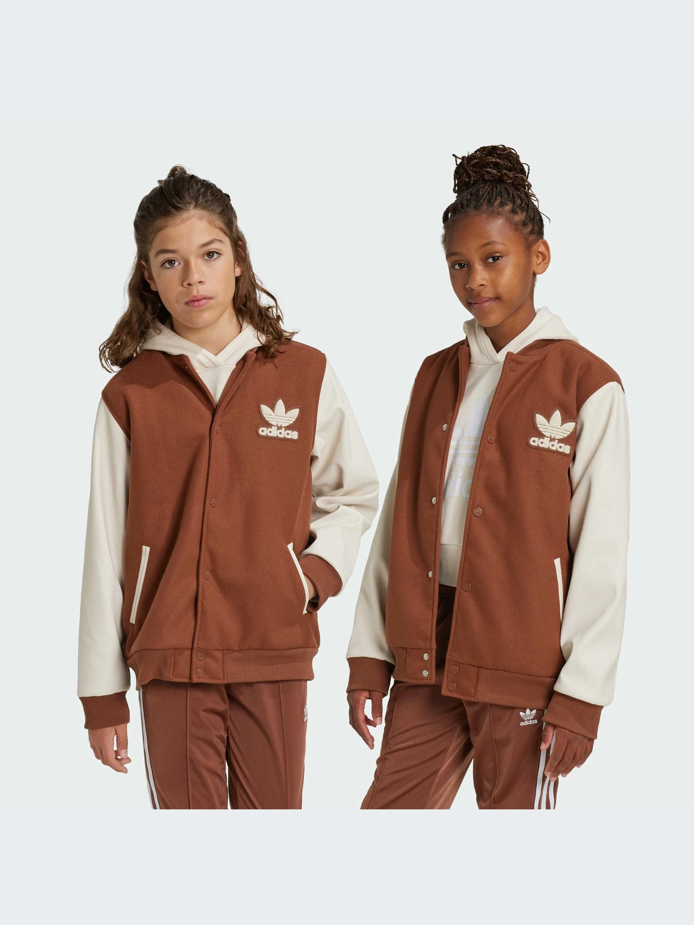 Куртки и дубленки Adidas Adicolor модель IY7504 Куртки и дубленки Adidas Adicolor модель IY7504 Фото
