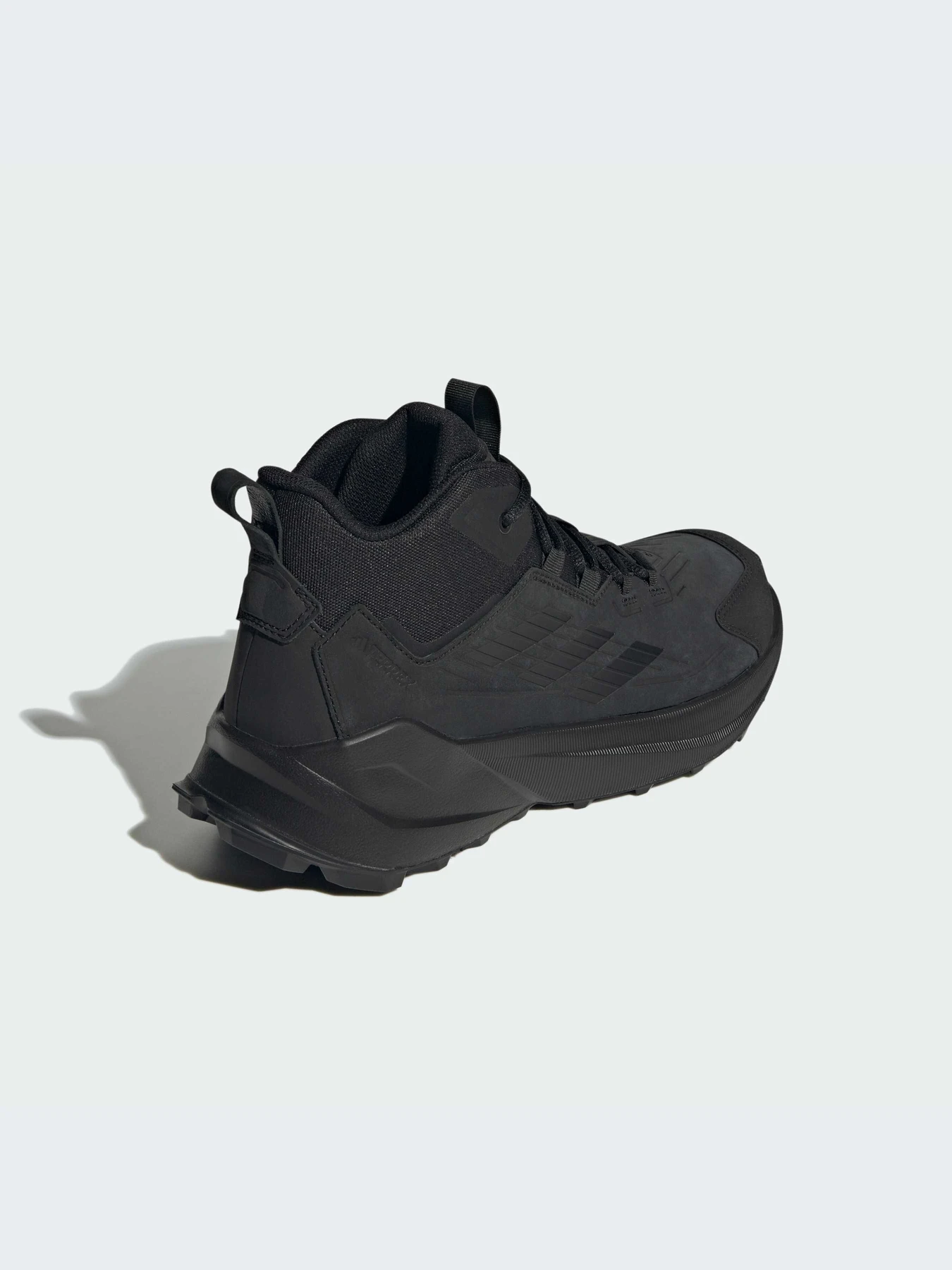 Черевики та чоботи Adidas модель ID0888 Черевики та чоботи Adidas модель ID0888 Фото