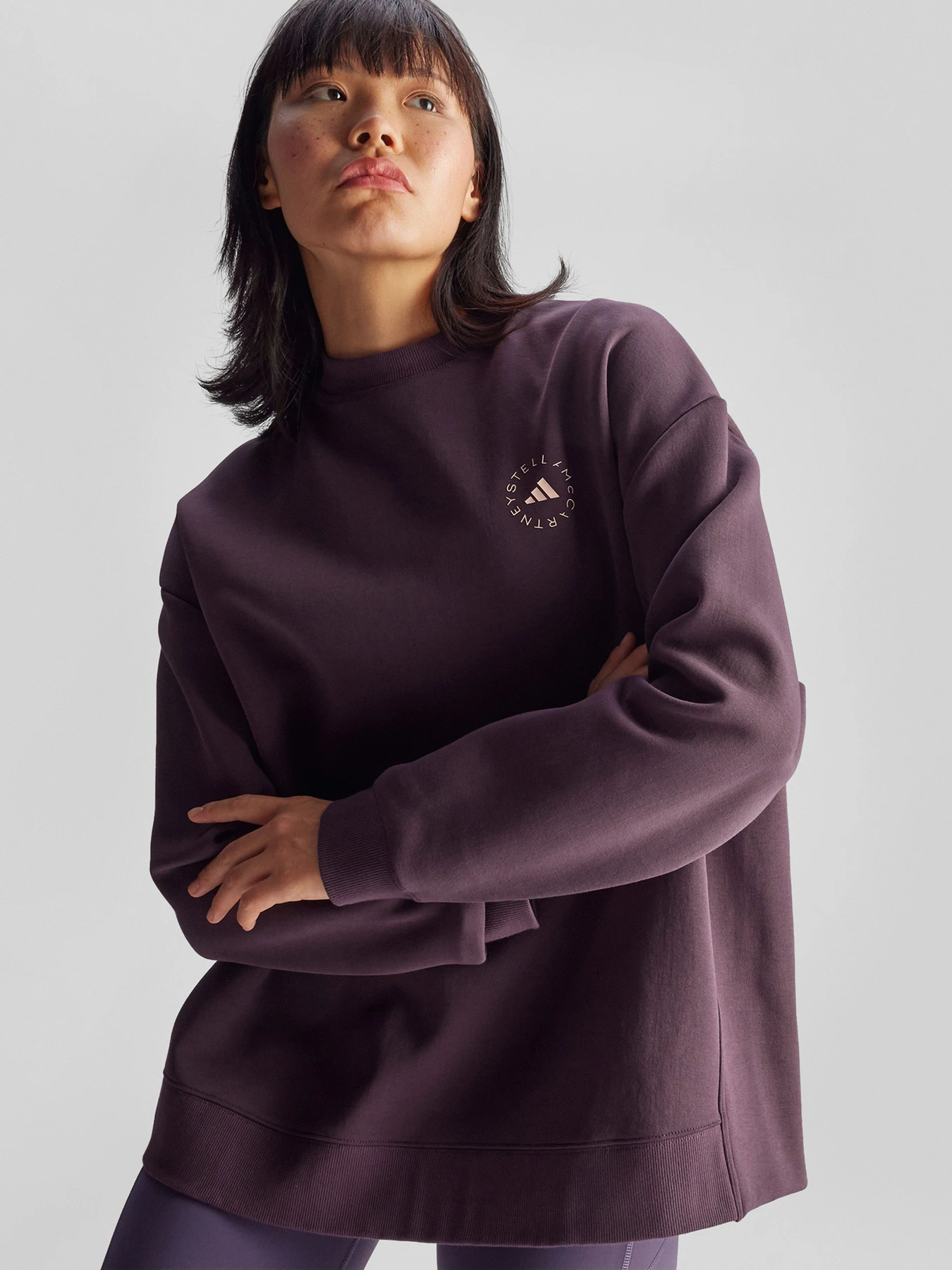 Худі та світшоти Adidas модель IW9854 Худі та світшоти Adidas модель IW9854 Фото