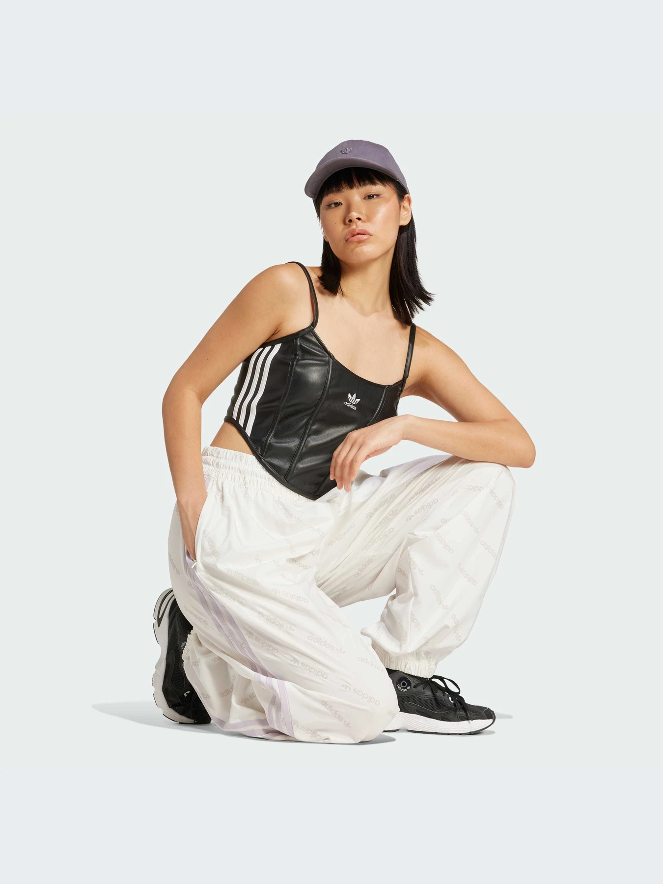 Брюки Adidas модель JE8359 Фото