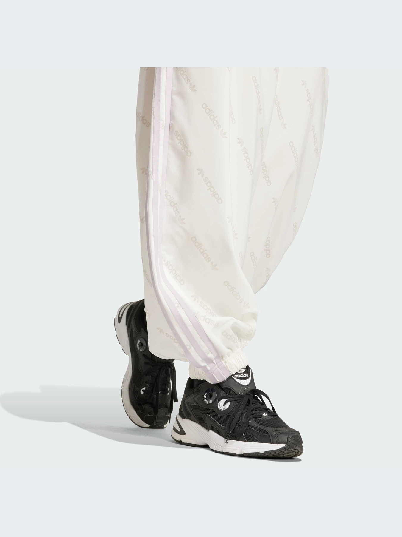 Брюки Adidas модель JE8359 Фото