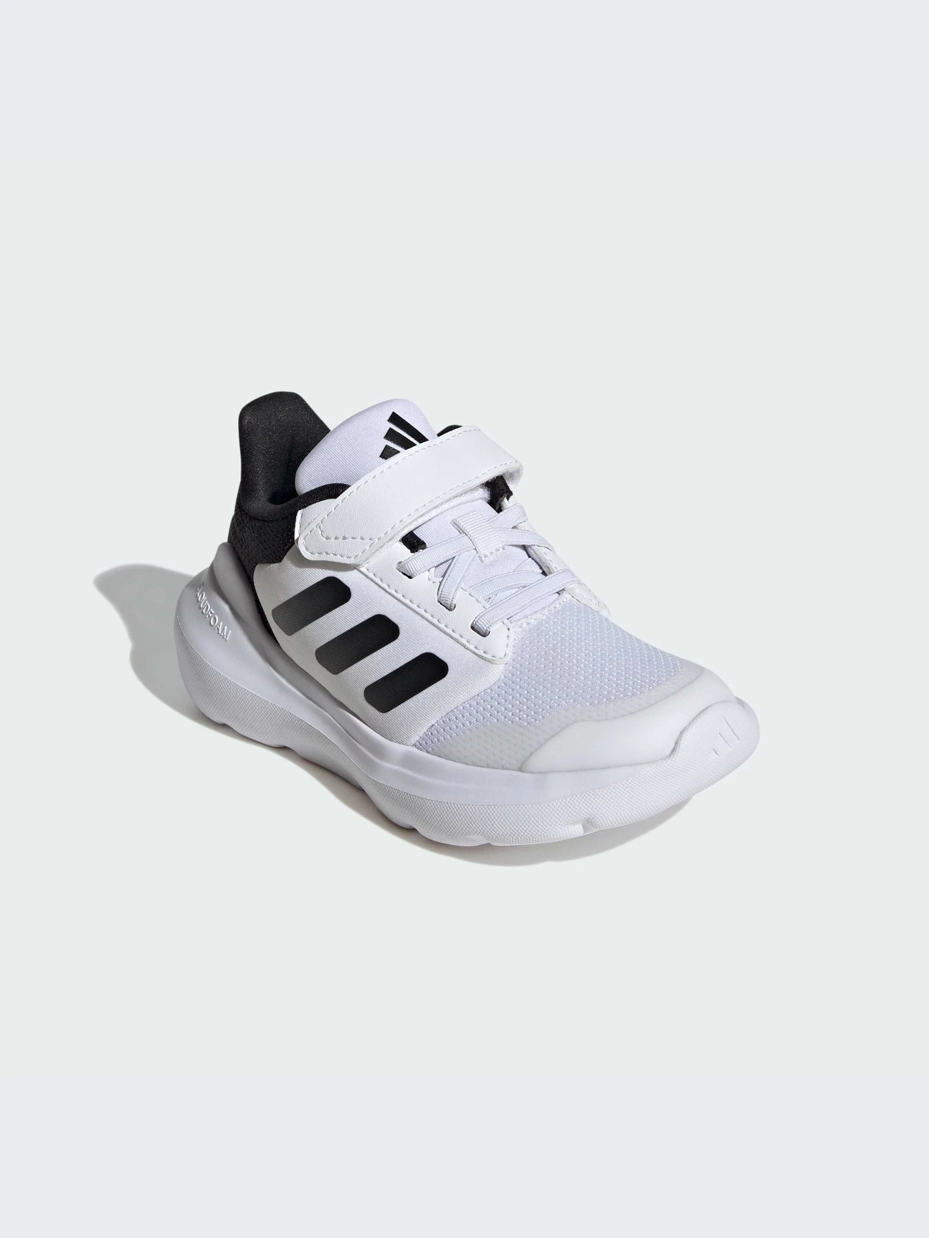 Кроссовки Adidas модель IE5982 Кроссовки Adidas модель IE5982 Фото