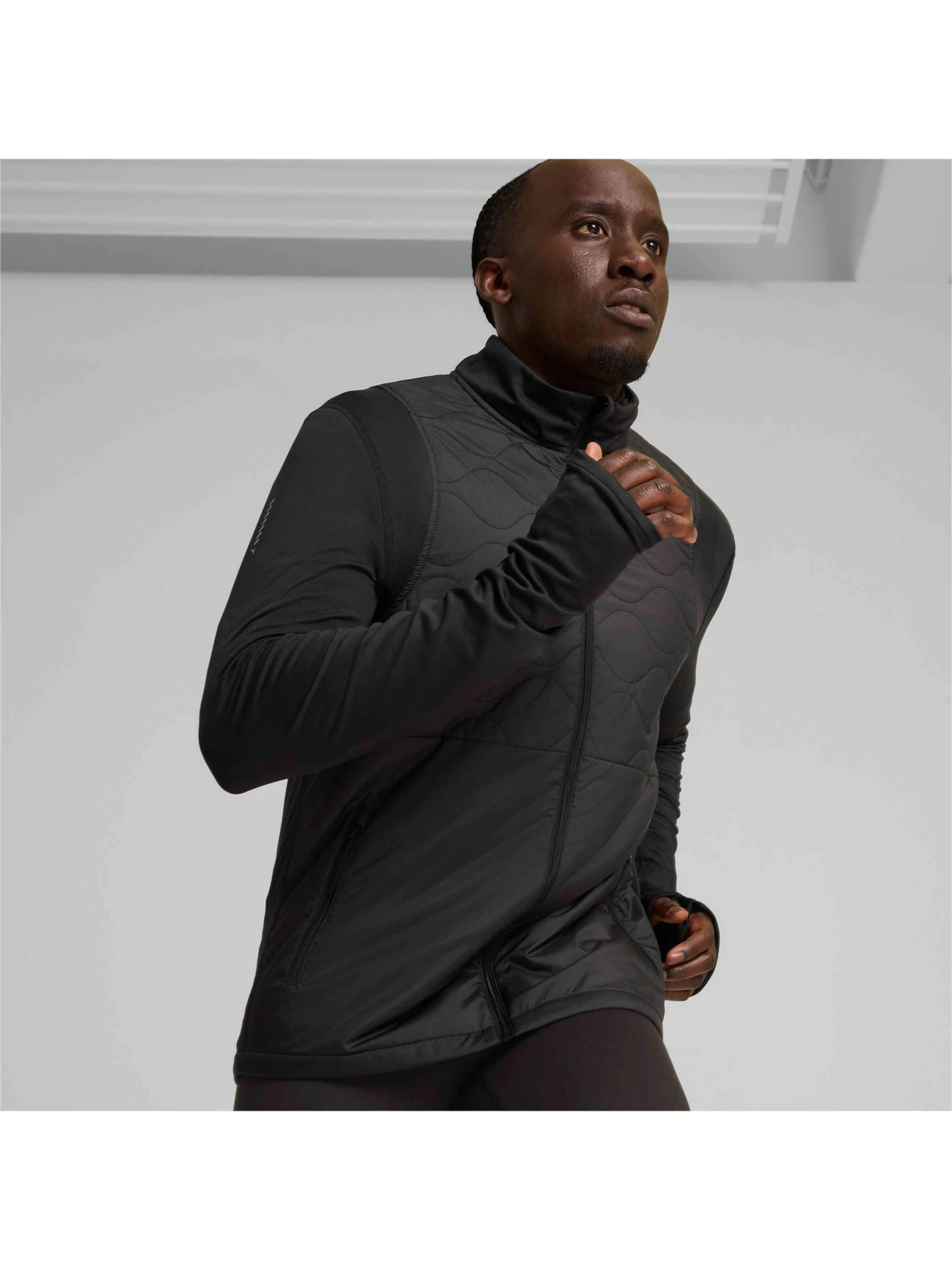 Худи и свитшоты PUMA Run Cloudspun Wrmlbl Jacket модель 524026 Худи и свитшоты PUMA Run Cloudspun Wrmlbl Jacket модель 524026 Фото