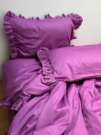 Комплект постільної білизни з рюшами ягідний Cozy модель 9557970 Фото