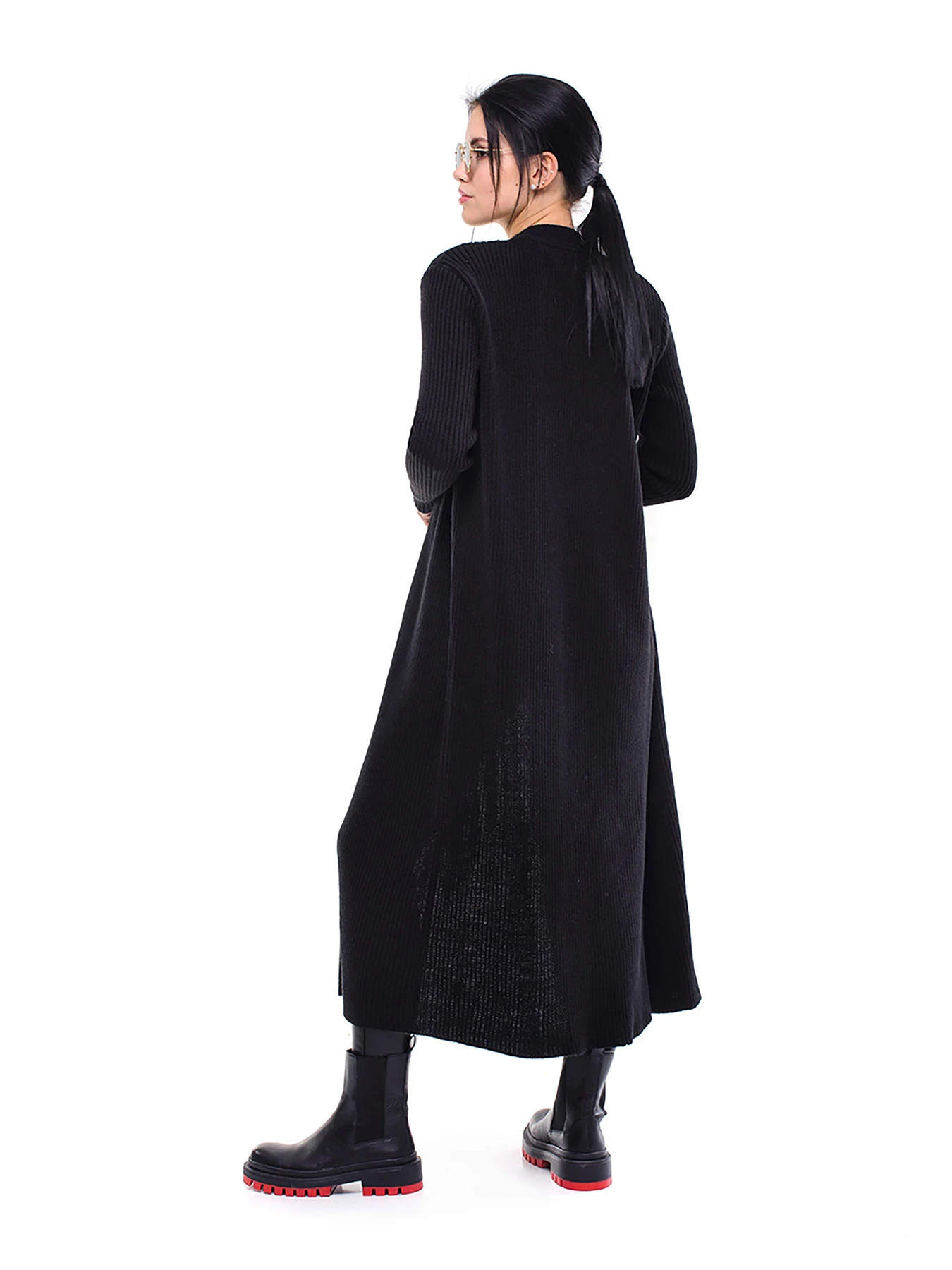 Свитры и кардиганы SVTR модель 407BlackCRDSVTR Свитры и кардиганы SVTR модель 407BlackCRDSVTR Фото