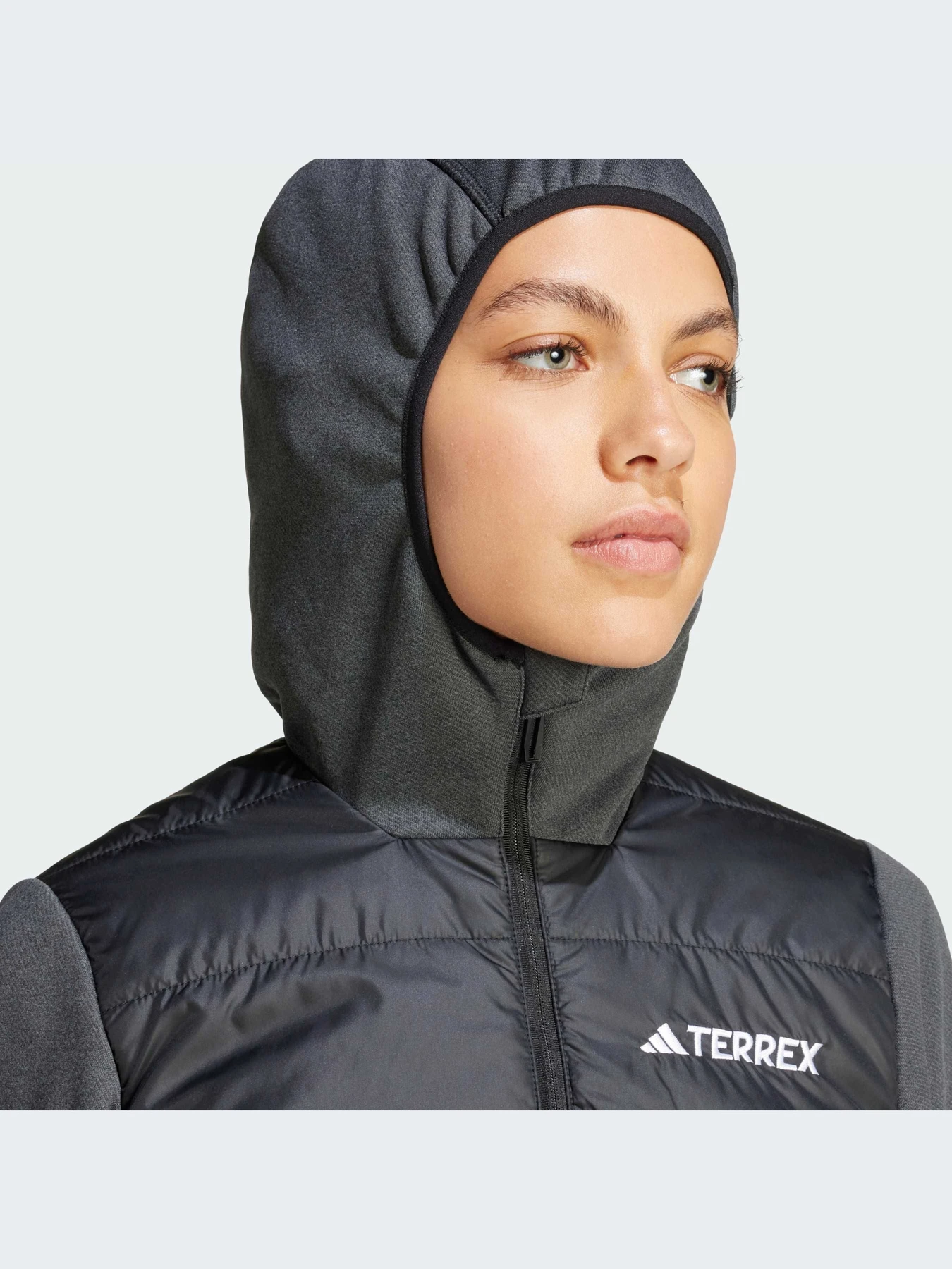 Куртки та дублянки Adidas модель IR7882 Куртки та дублянки Adidas модель IR7882 Фото