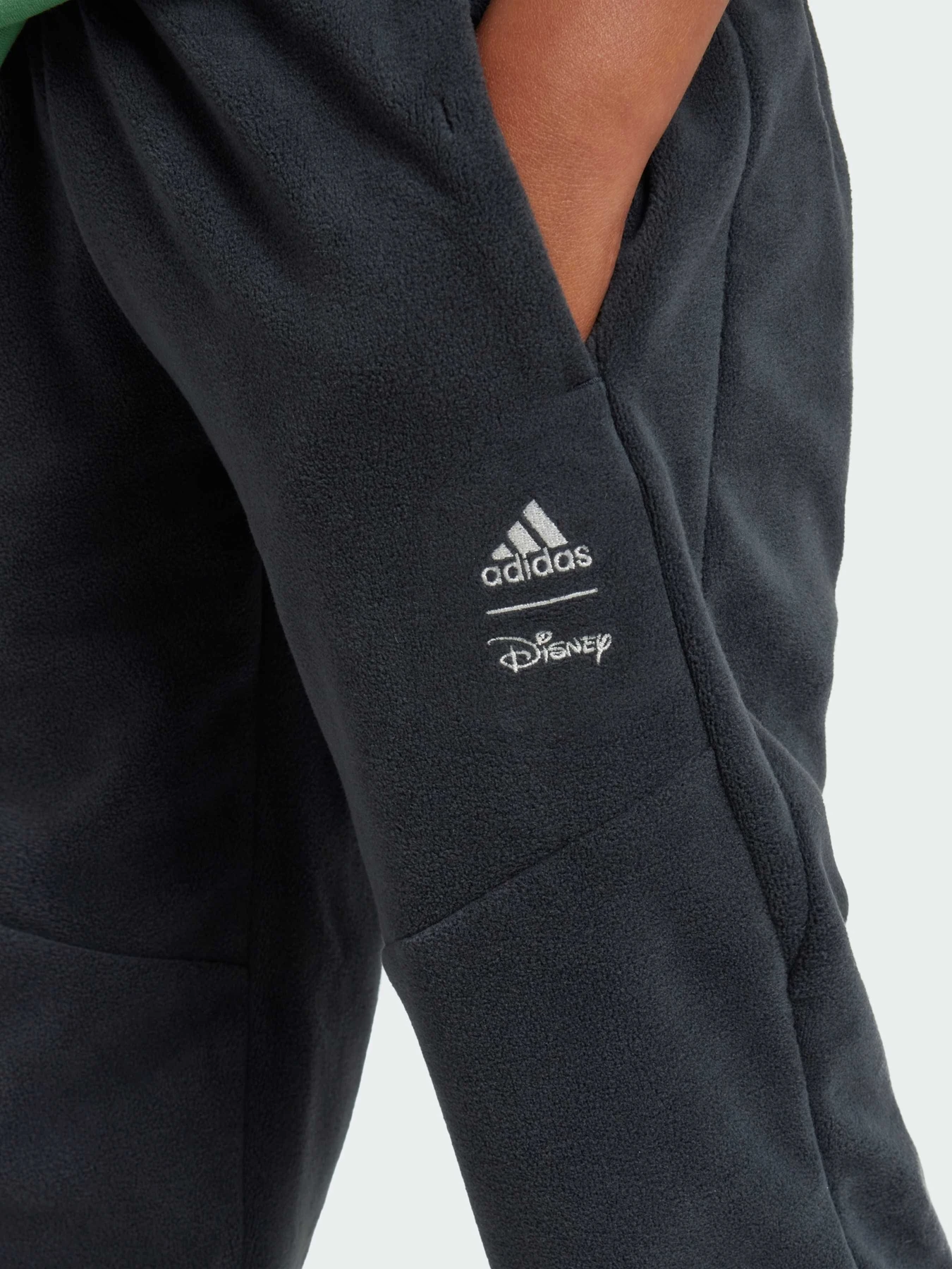 Брюки Adidas x Disney модель IV9626 Брюки Adidas x Disney модель IV9626 Фото