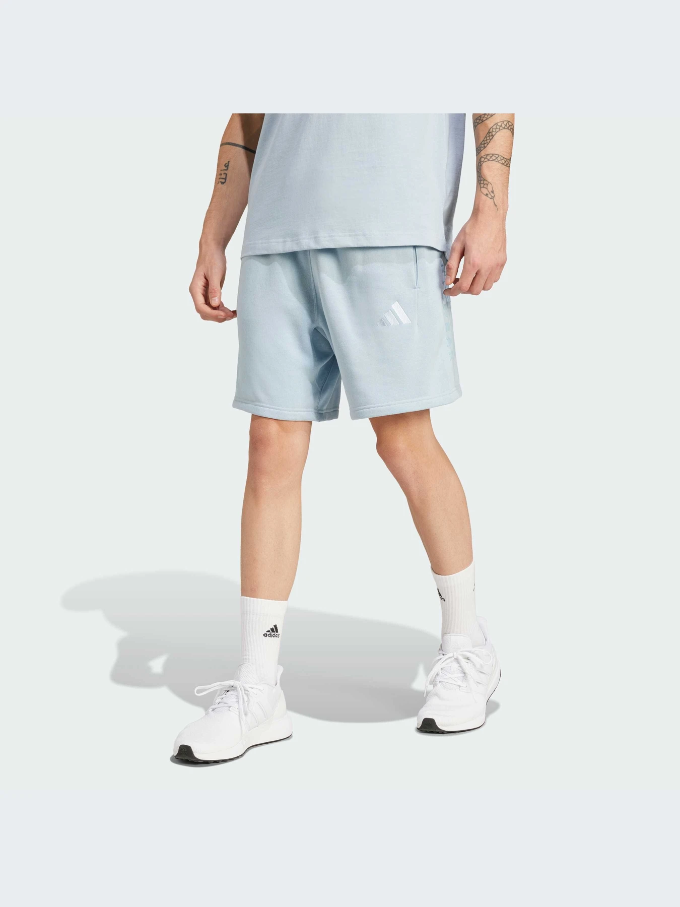 Шорты Adidas модель IY6603 Шорты Adidas модель IY6603 Фото