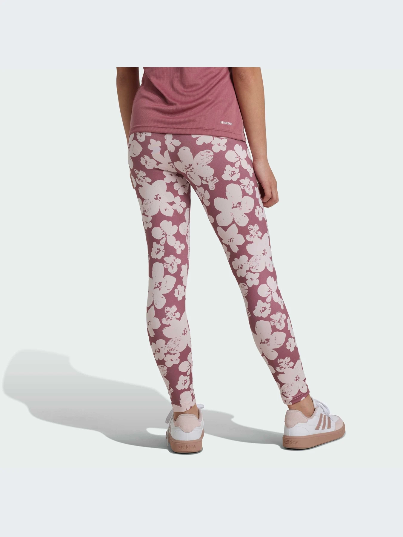 Брюки Adidas модель IW3291 Брюки Adidas модель IW3291 Фото