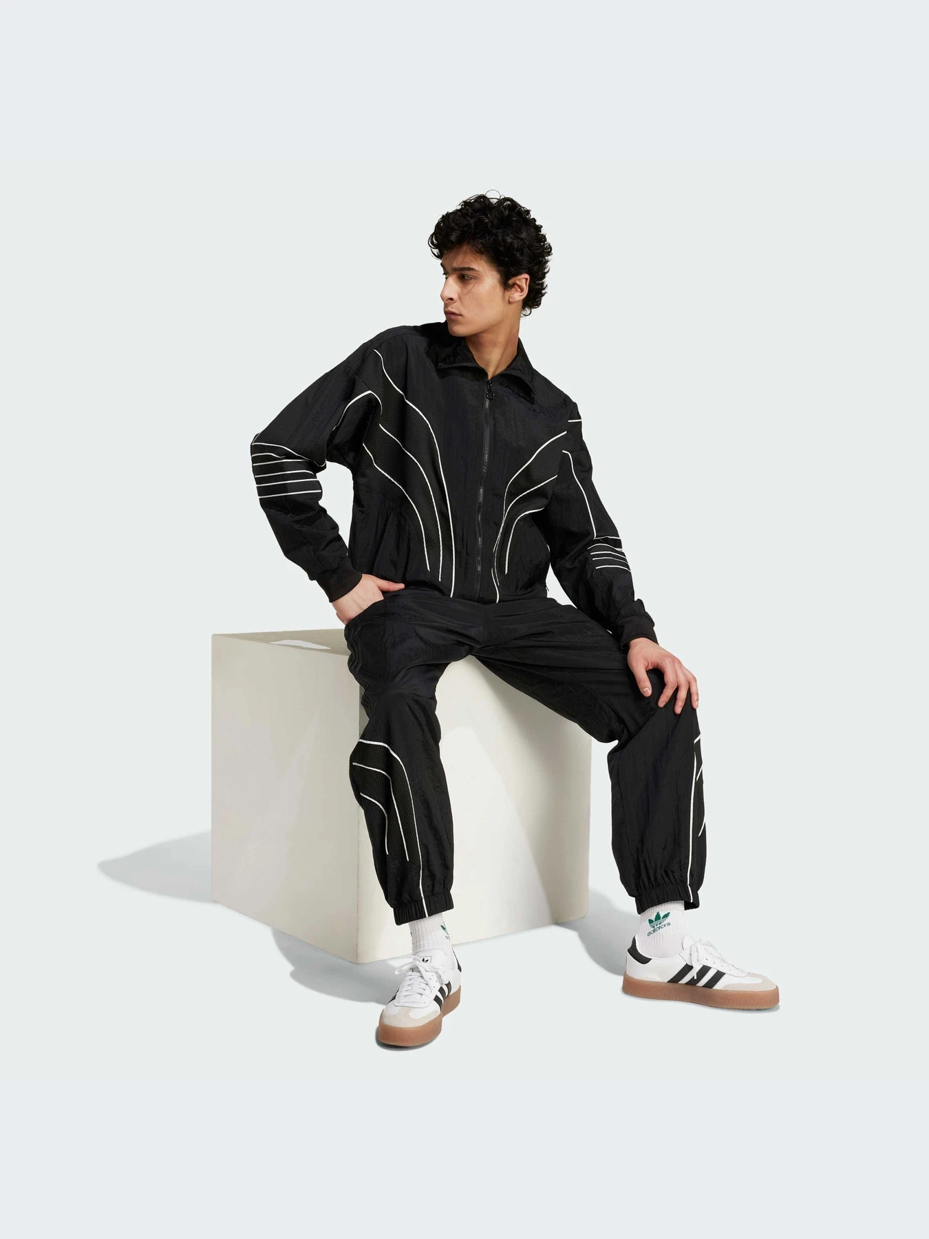 Худи и свитшоты Adidas модель IX6714 Фото
