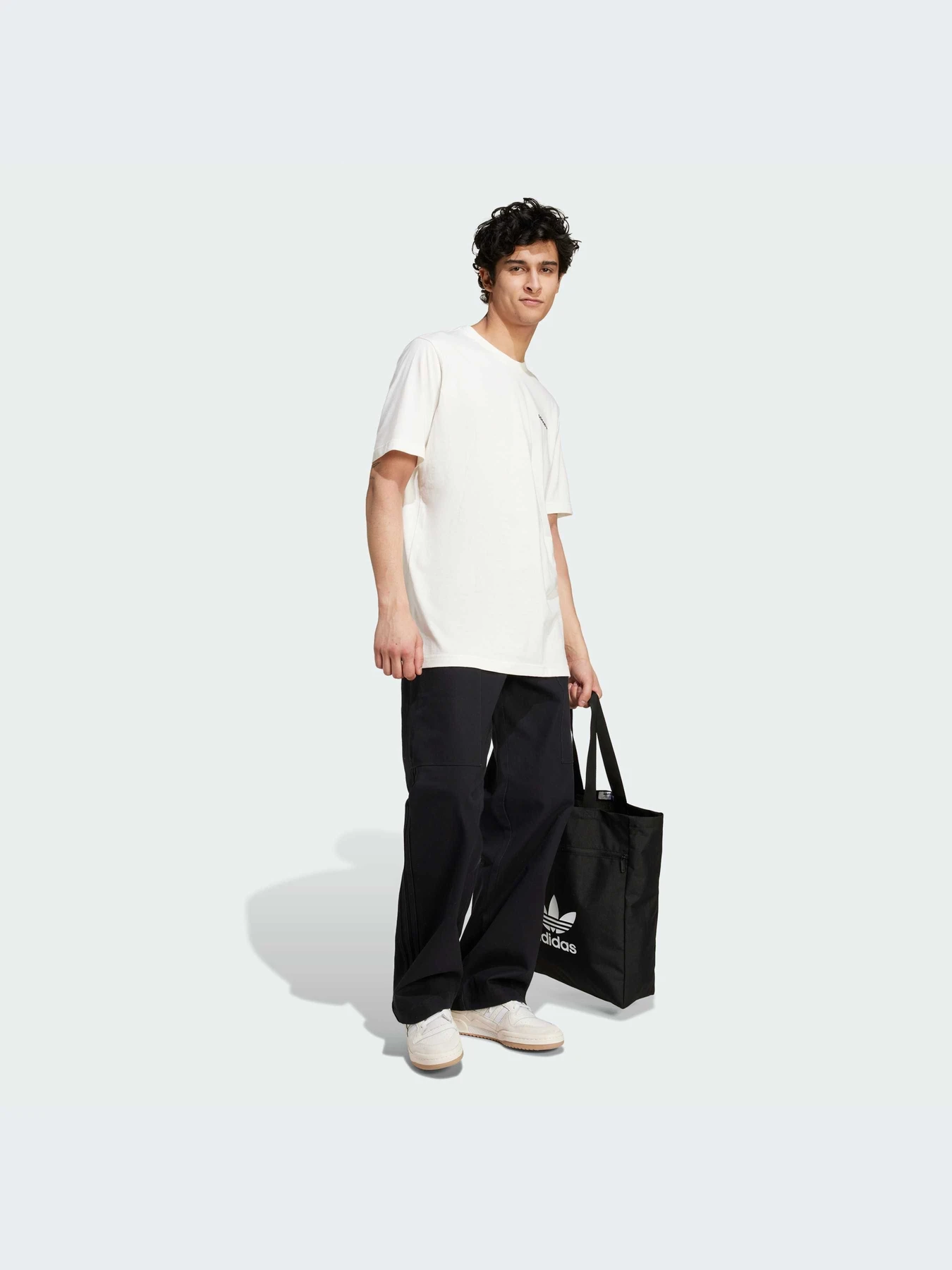 Штани Adidas модель IW0995 Штани Adidas модель IW0995 Фото