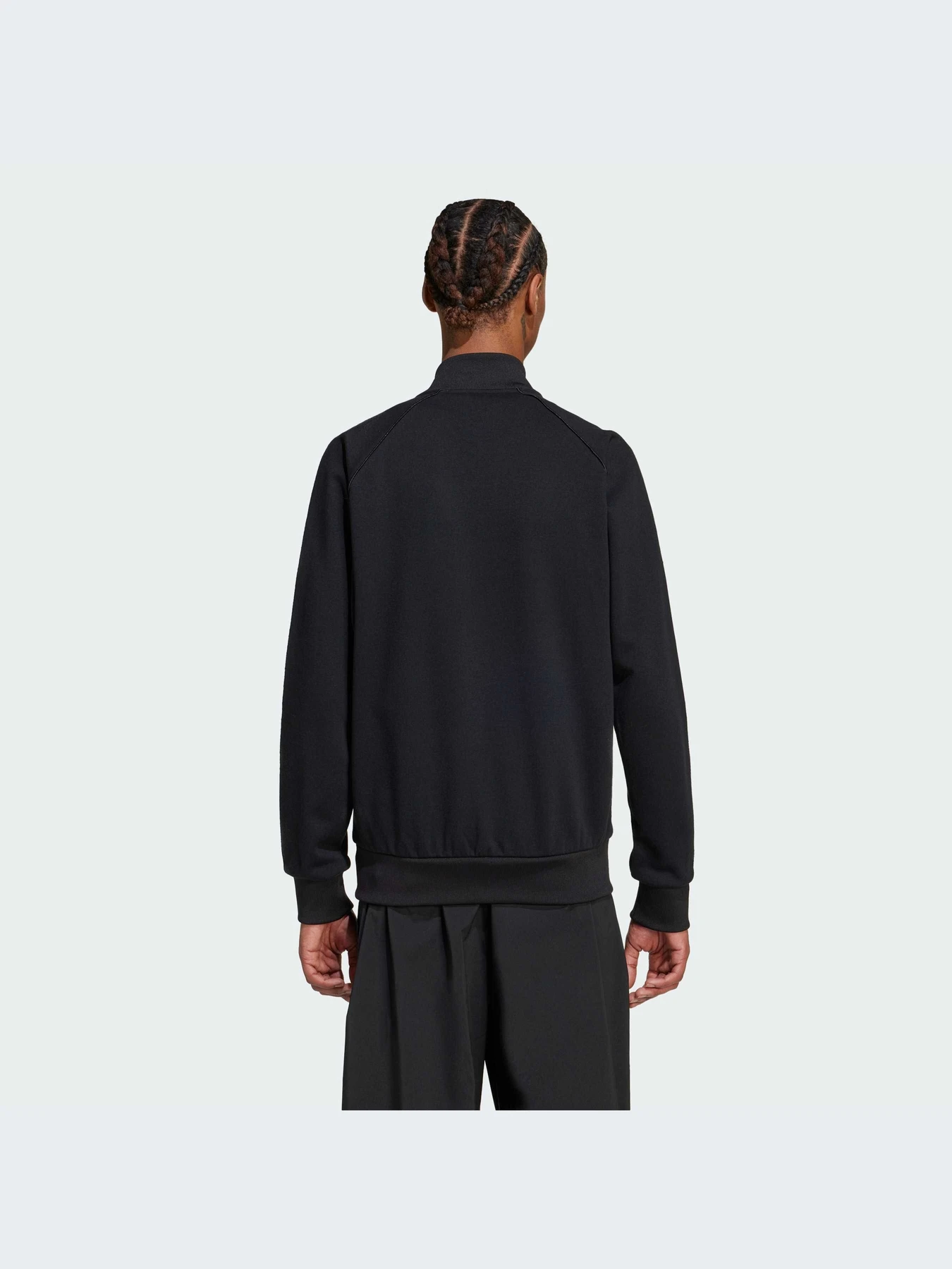 Худи и свитшоты Adidas Graphics модель IZ2541 Худи и свитшоты Adidas Graphics модель IZ2541 Фото