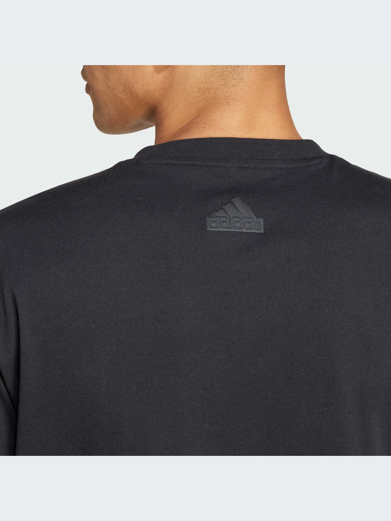 Футболки і поло Adidas модель IW2685 Фото