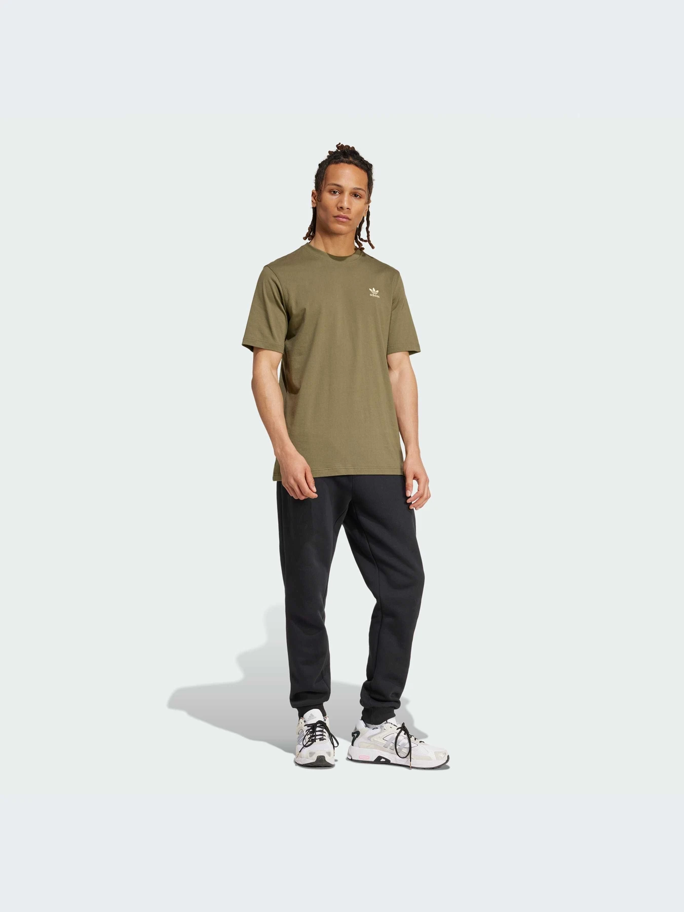 Футболки і поло Adidas модель IZ2105 Футболки і поло Adidas модель IZ2105 Фото