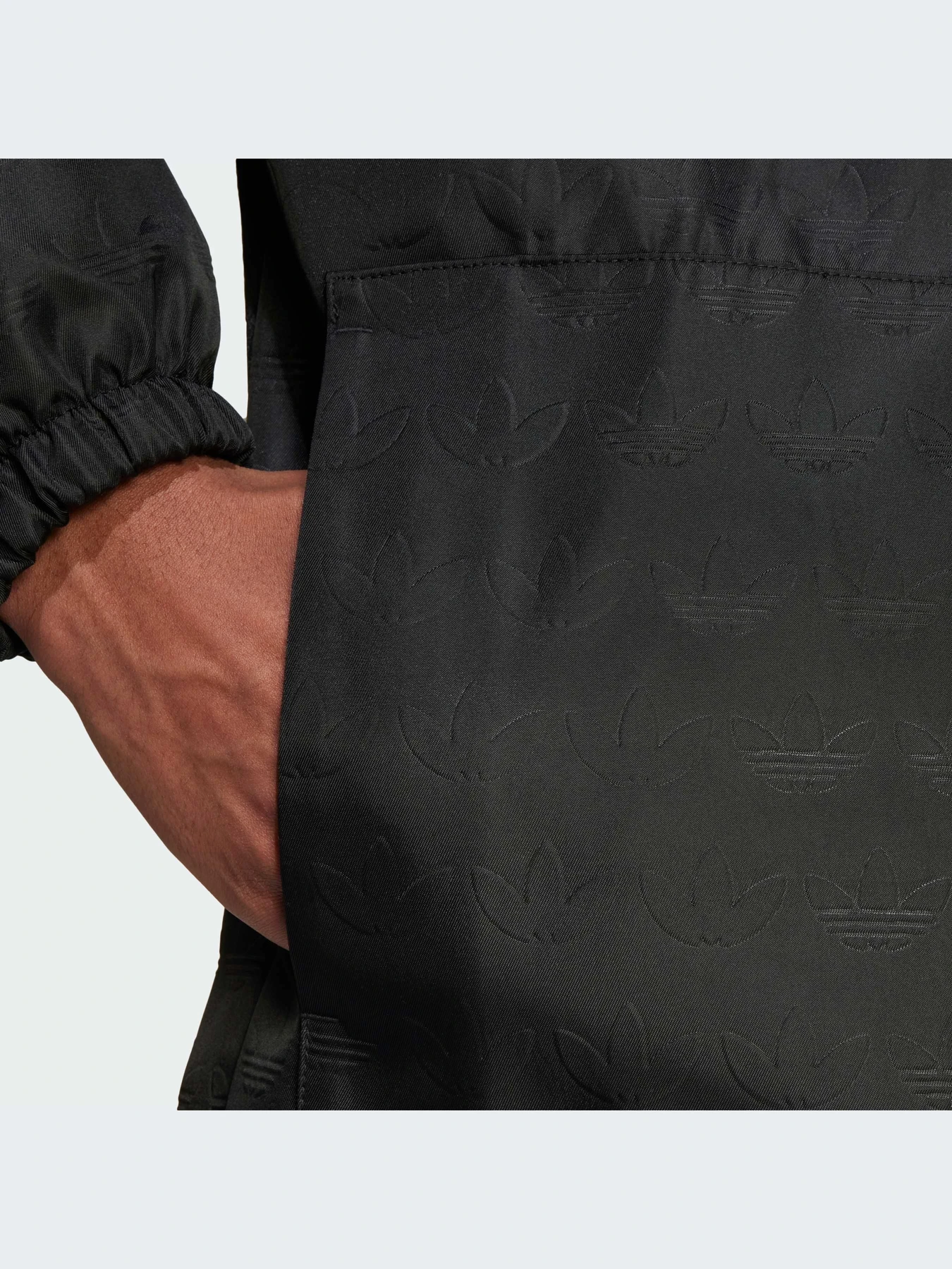 Куртки та дублянки Adidas Graphics модель IZ2538 Куртки та дублянки Adidas Graphics модель IZ2538 Фото