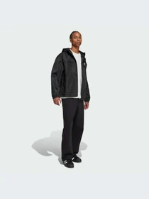 Куртки та дублянки Adidas Graphics модель IZ2538 Фото