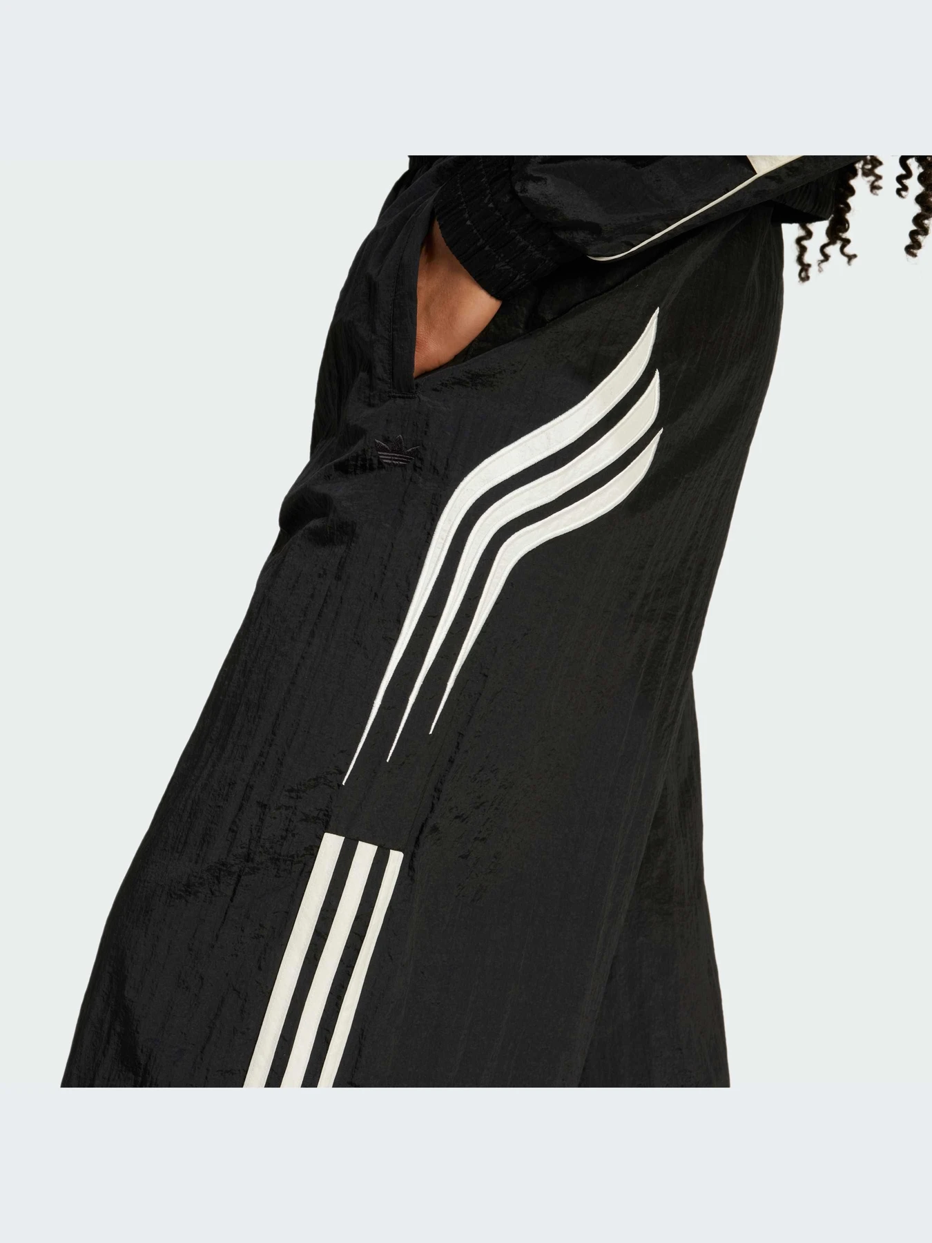 Брюки Adidas модель IW5509 Брюки Adidas модель IW5509 Фото