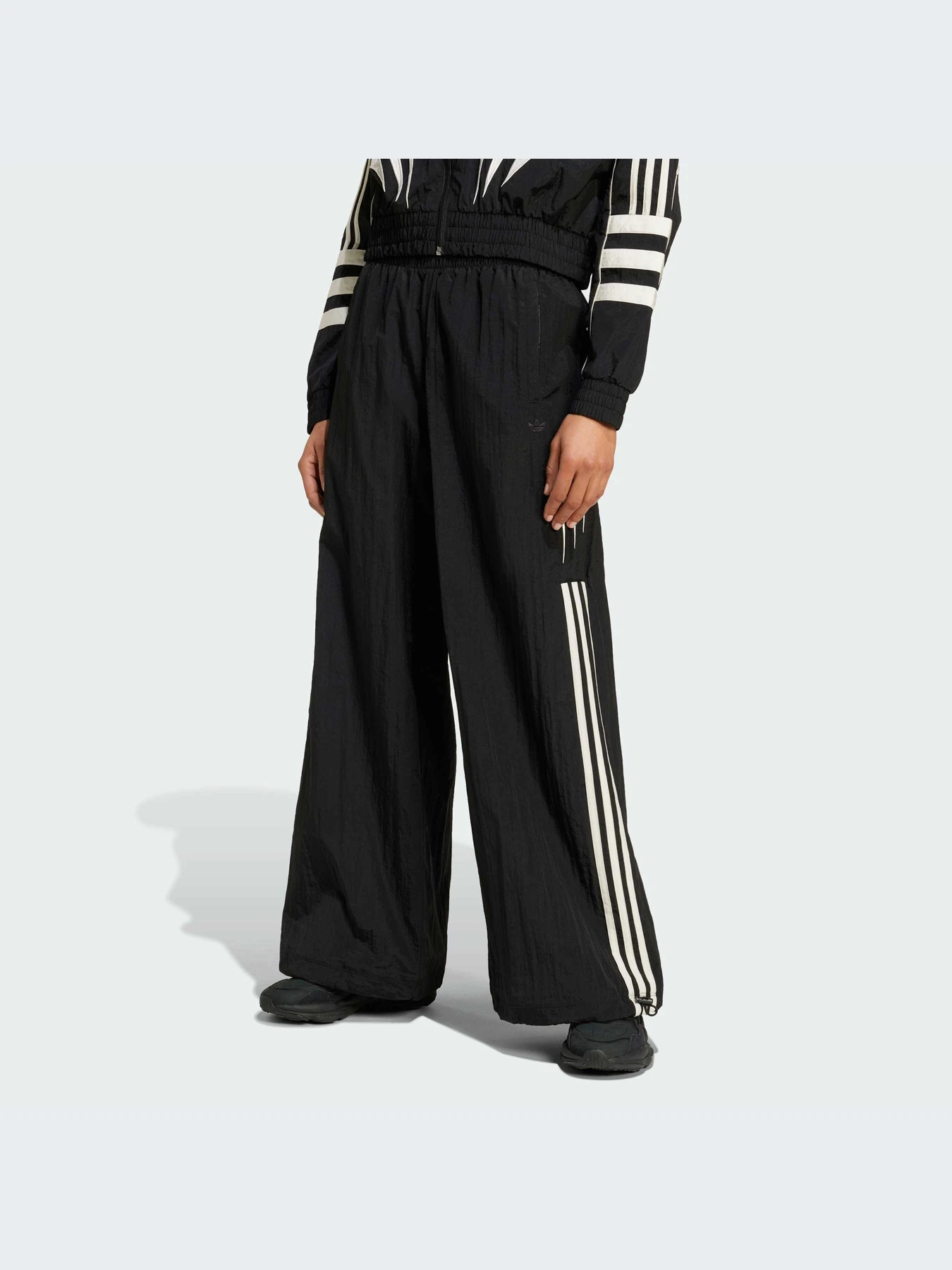 Брюки Adidas модель IW5509 Брюки Adidas модель IW5509 Фото