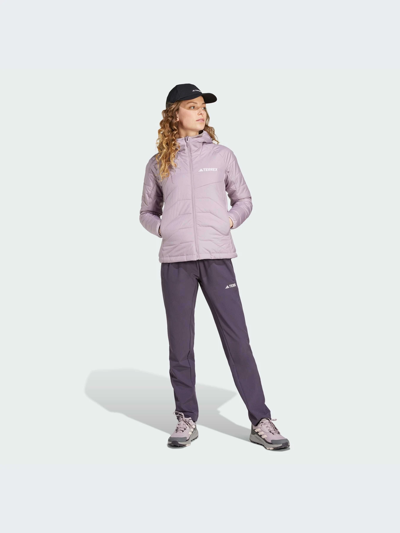 Куртки та дублянки Adidas модель IM8198 Куртки та дублянки Adidas модель IM8198 Фото