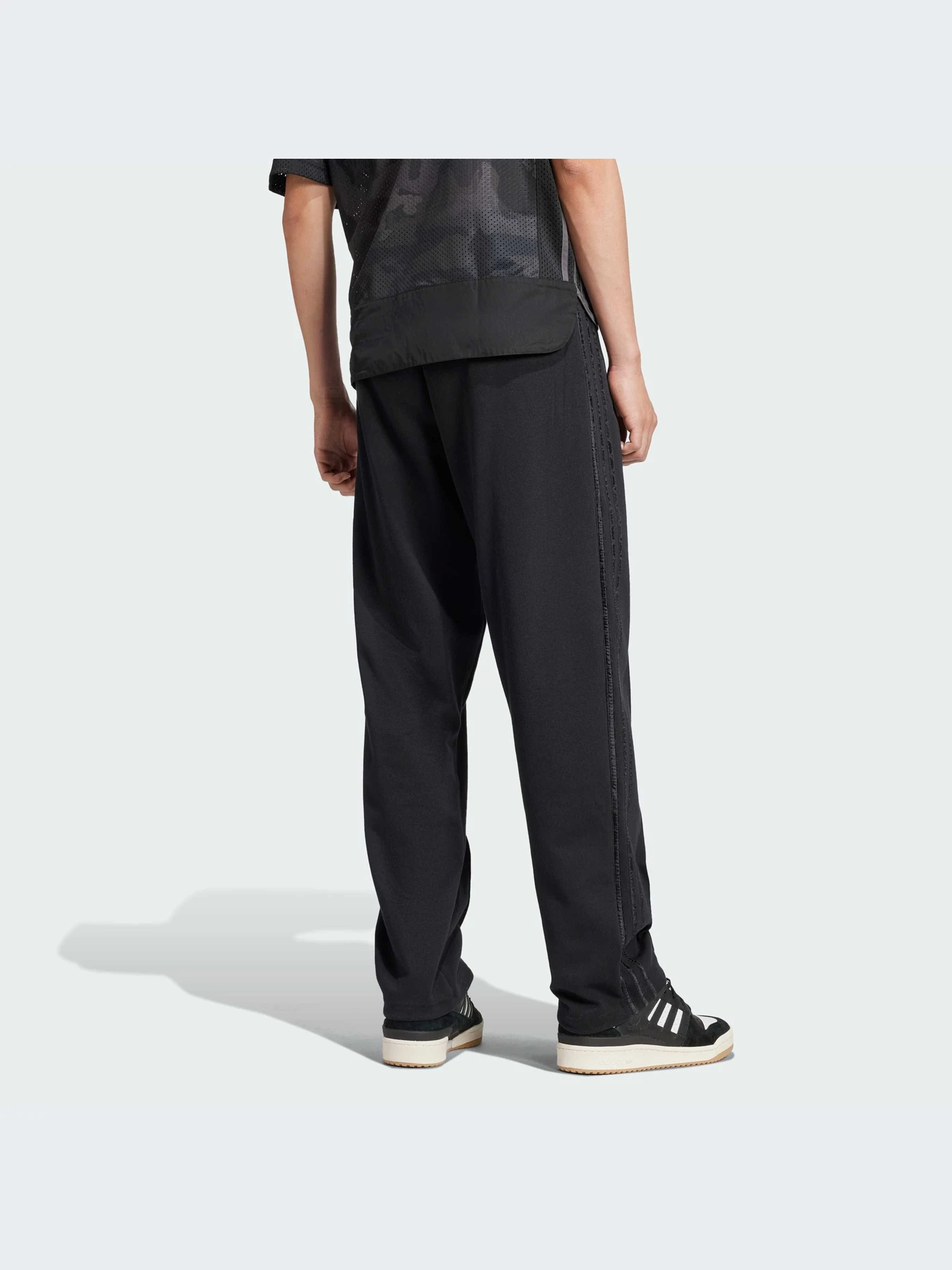 Штани Adidas Graphics модель IZ2539 Фото