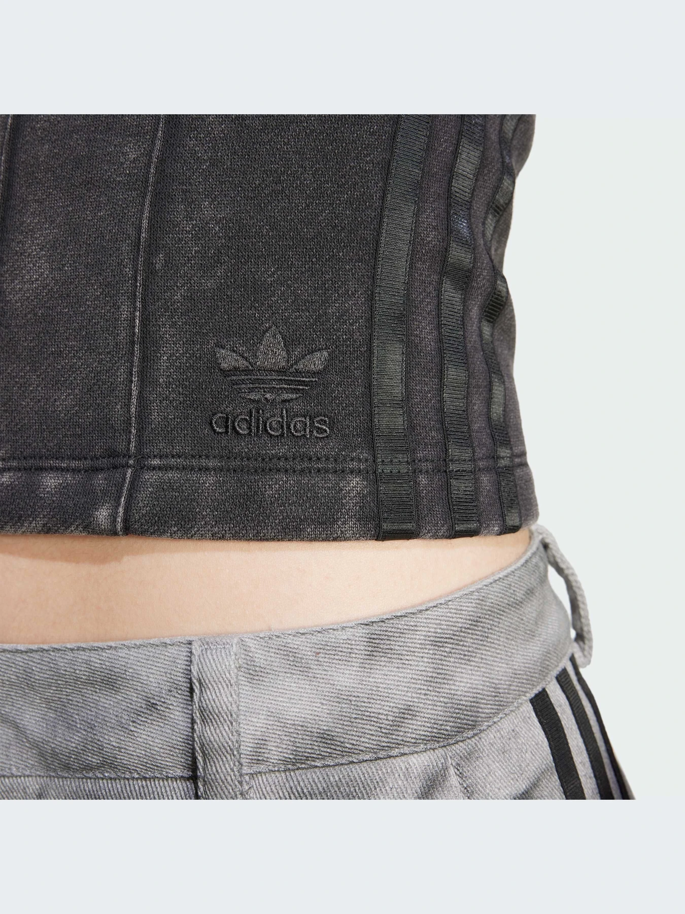 Футболки і поло Adidas модель IW5570 Футболки і поло Adidas модель IW5570 Фото