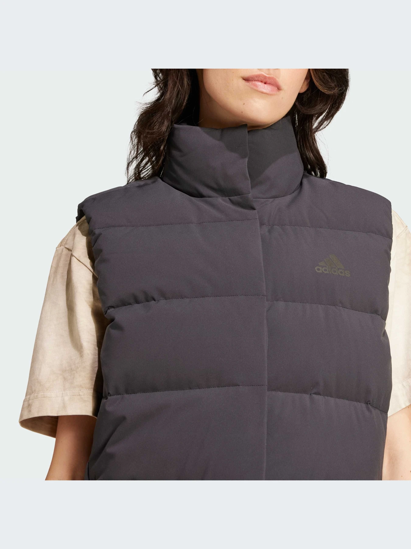 Куртки и дубленки Adidas модель IX8868 Куртки и дубленки Adidas модель IX8868 Фото