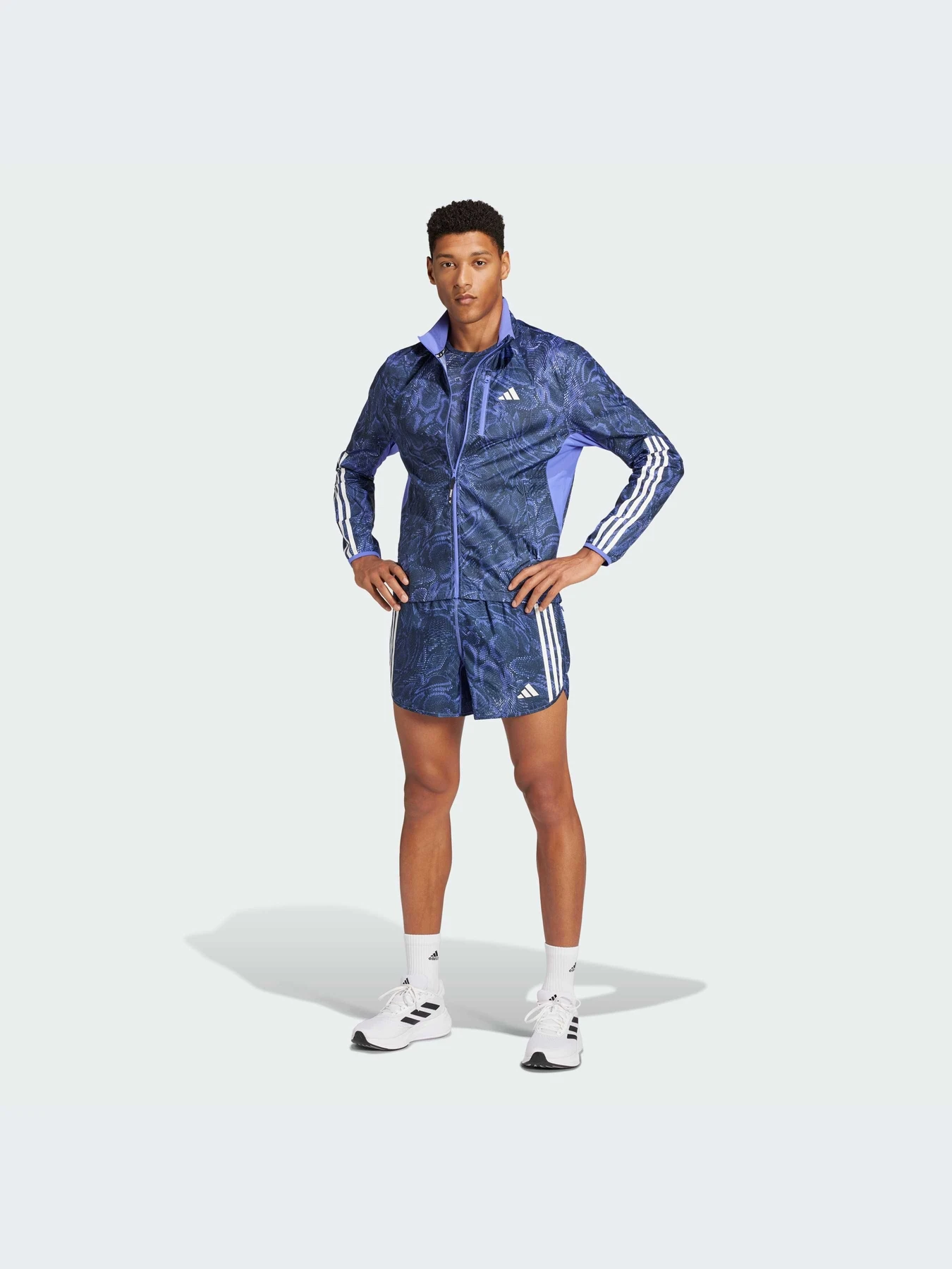 Шорты Adidas модель IV9977 Шорты Adidas модель IV9977 Фото