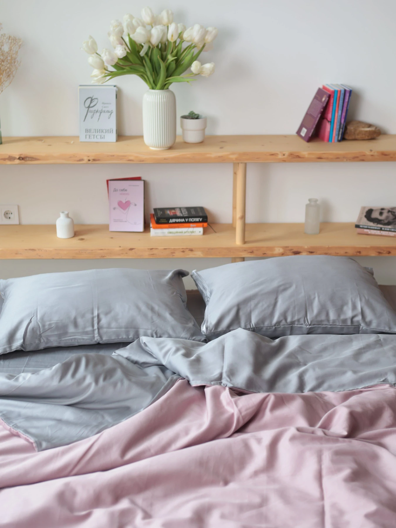 Комплект постільної білизни з тканини Сатин колір Сіро-рожевий BedclozZzes модель 18631 Комплект постільної білизни з тканини Сатин колір Сіро-рожевий BedclozZzes модель 18631 Фото