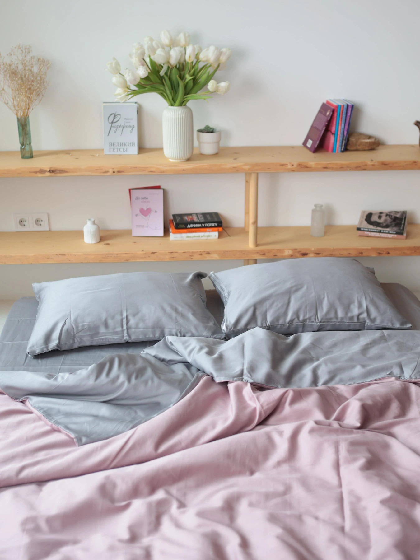 Комплект постільної білизни з тканини Сатин колір Сіро-рожевий BedclozZzes модель 18631 Комплект постільної білизни з тканини Сатин колір Сіро-рожевий BedclozZzes модель 18631 Фото