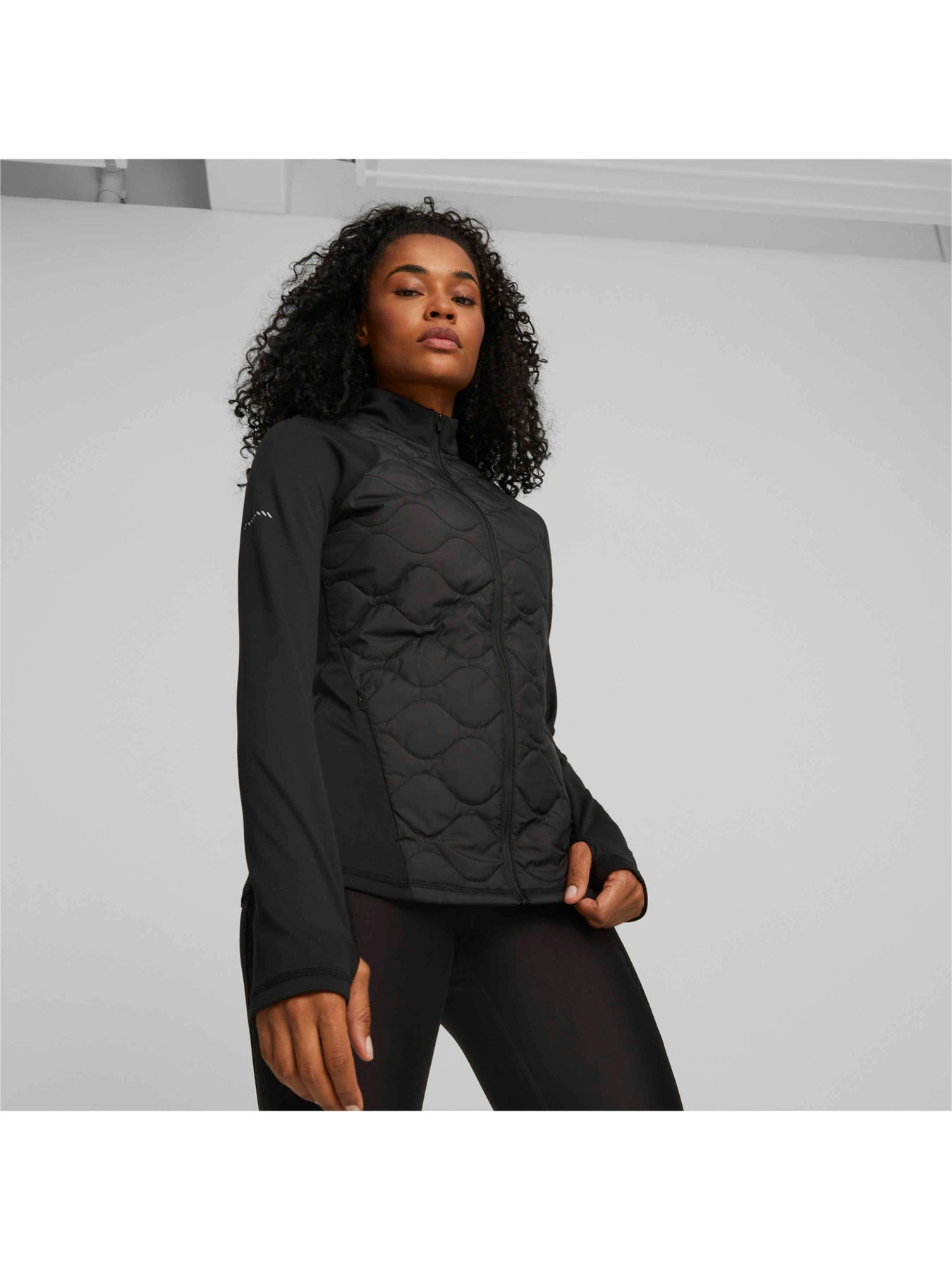 Куртки и дубленки PUMA Cloudspun Wrmlbl Padded Jkt модель 524056 Фото