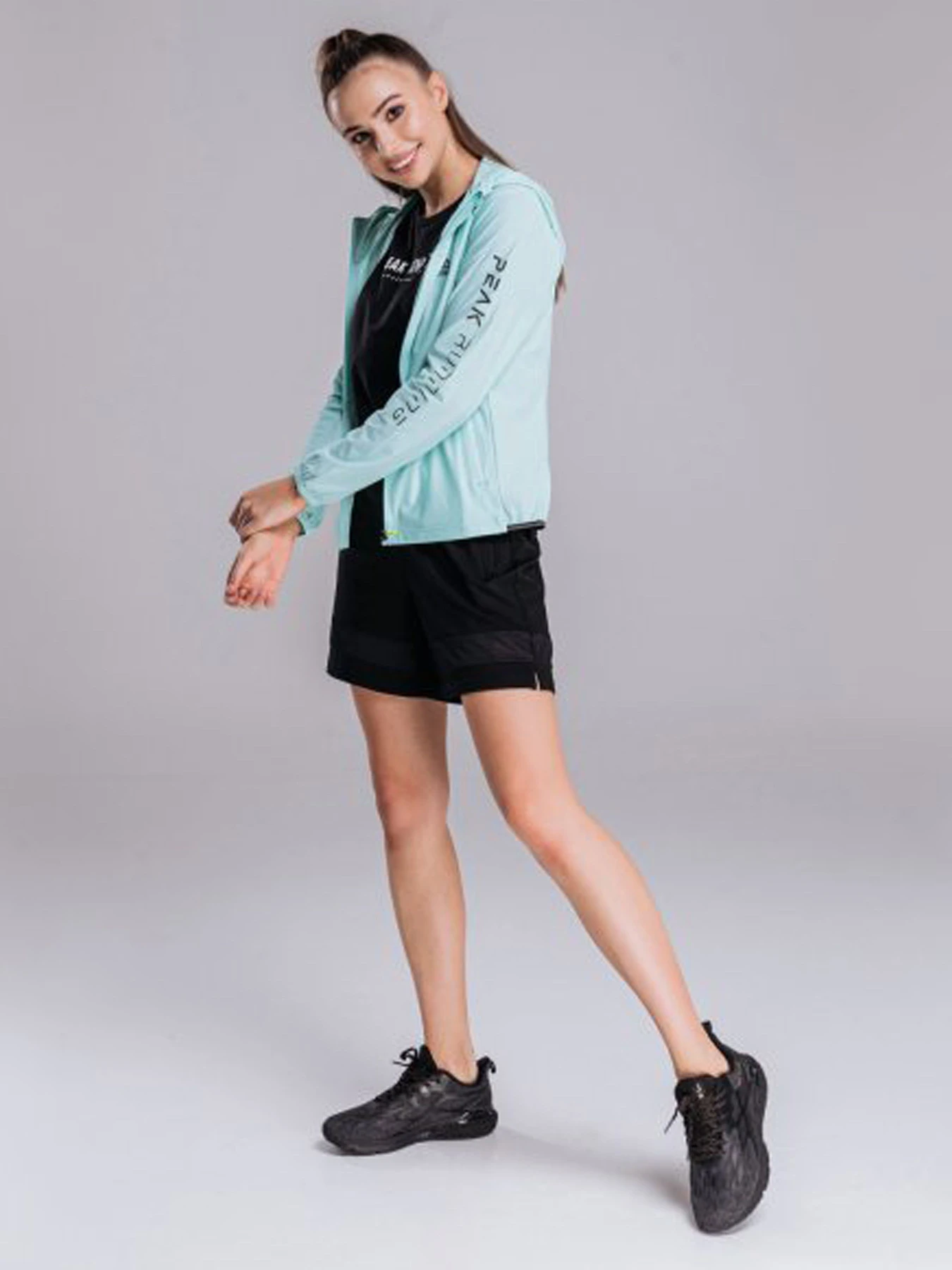 Куртки и дубленки Peak модель FW602298-GRE Фото