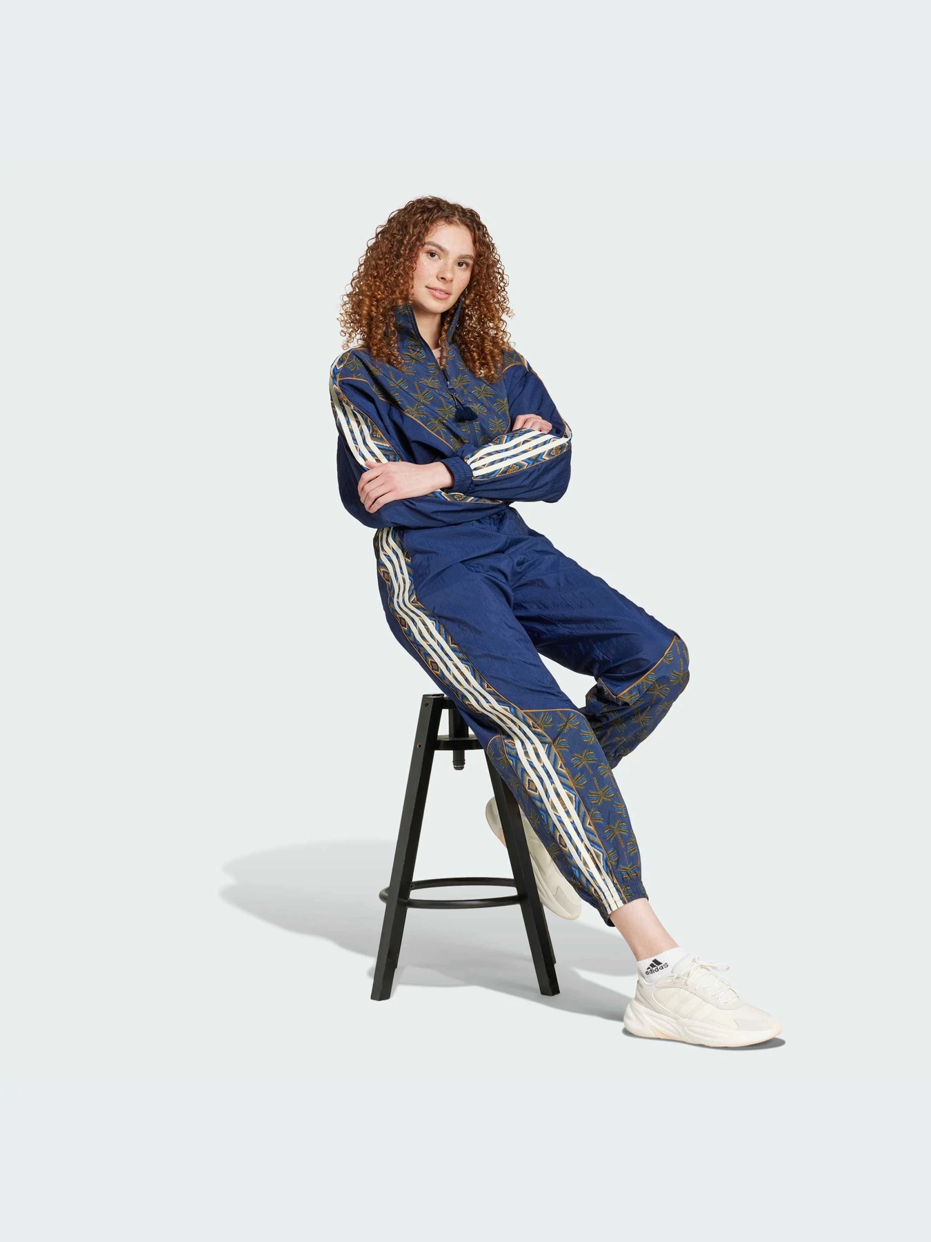 Комбинезоны Adidas модель IV9740 Комбинезоны Adidas модель IV9740 Фото