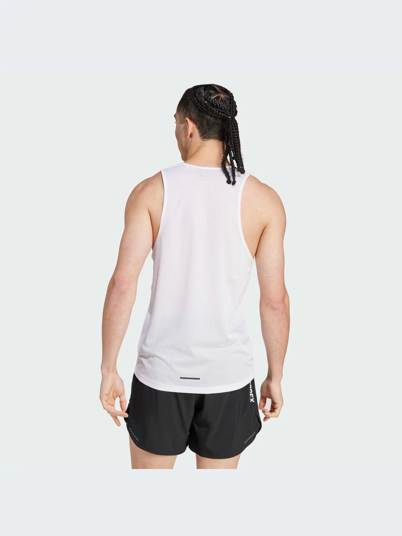 Футболки и поло Adidas модель IW6682 Футболки и поло Adidas модель IW6682 Фото