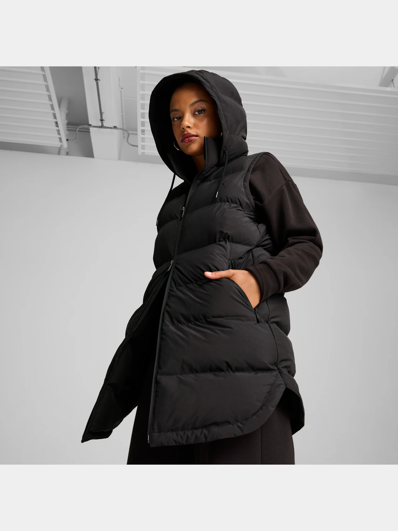Куртки и дубленки PUMA Mono Vest модель 626479 Фото