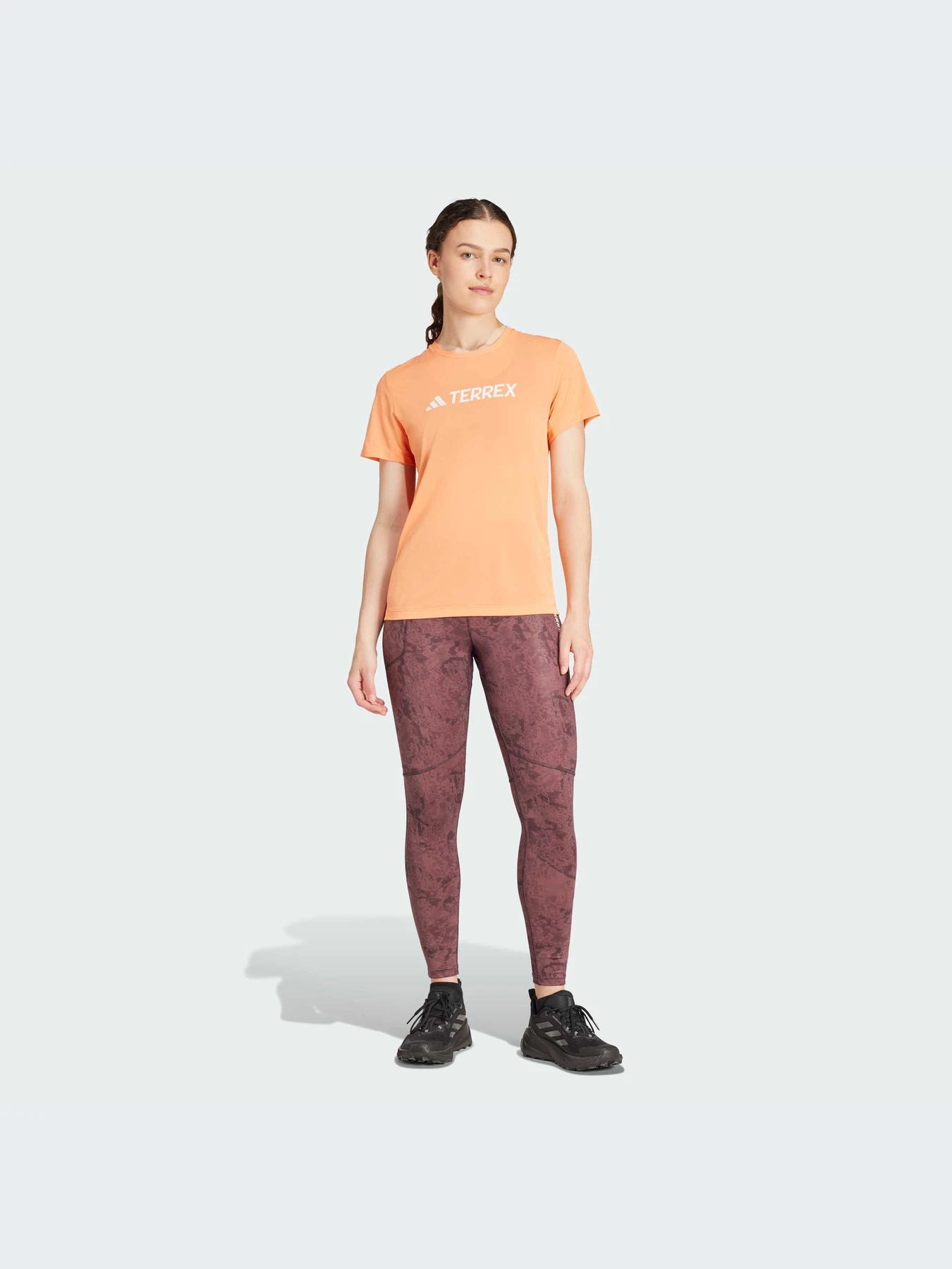 Брюки Adidas модель IW9294 Брюки Adidas модель IW9294 Фото