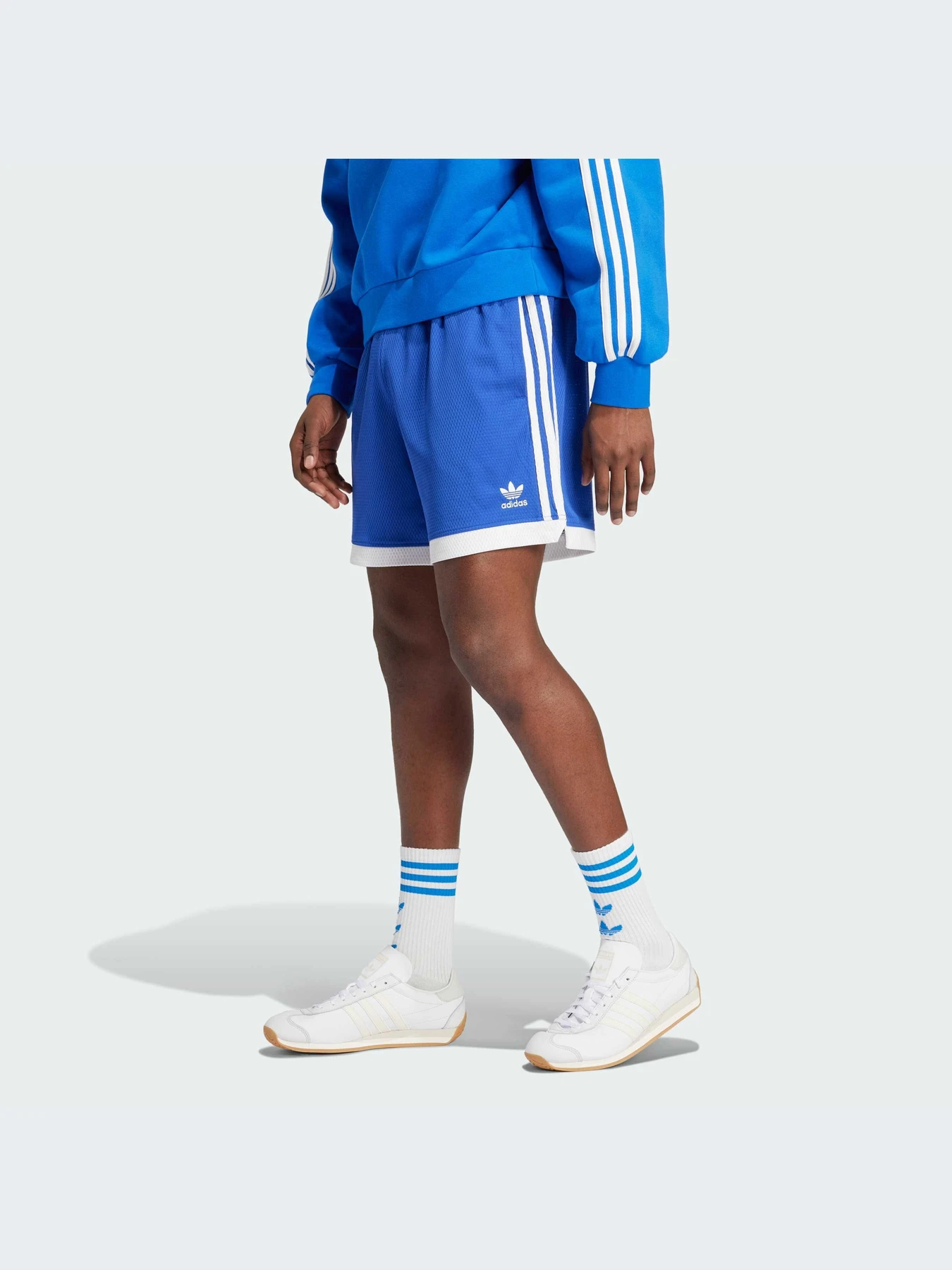 Шорти Adidas Adicolor модель IZ2451 Шорти Adidas Adicolor модель IZ2451 Фото