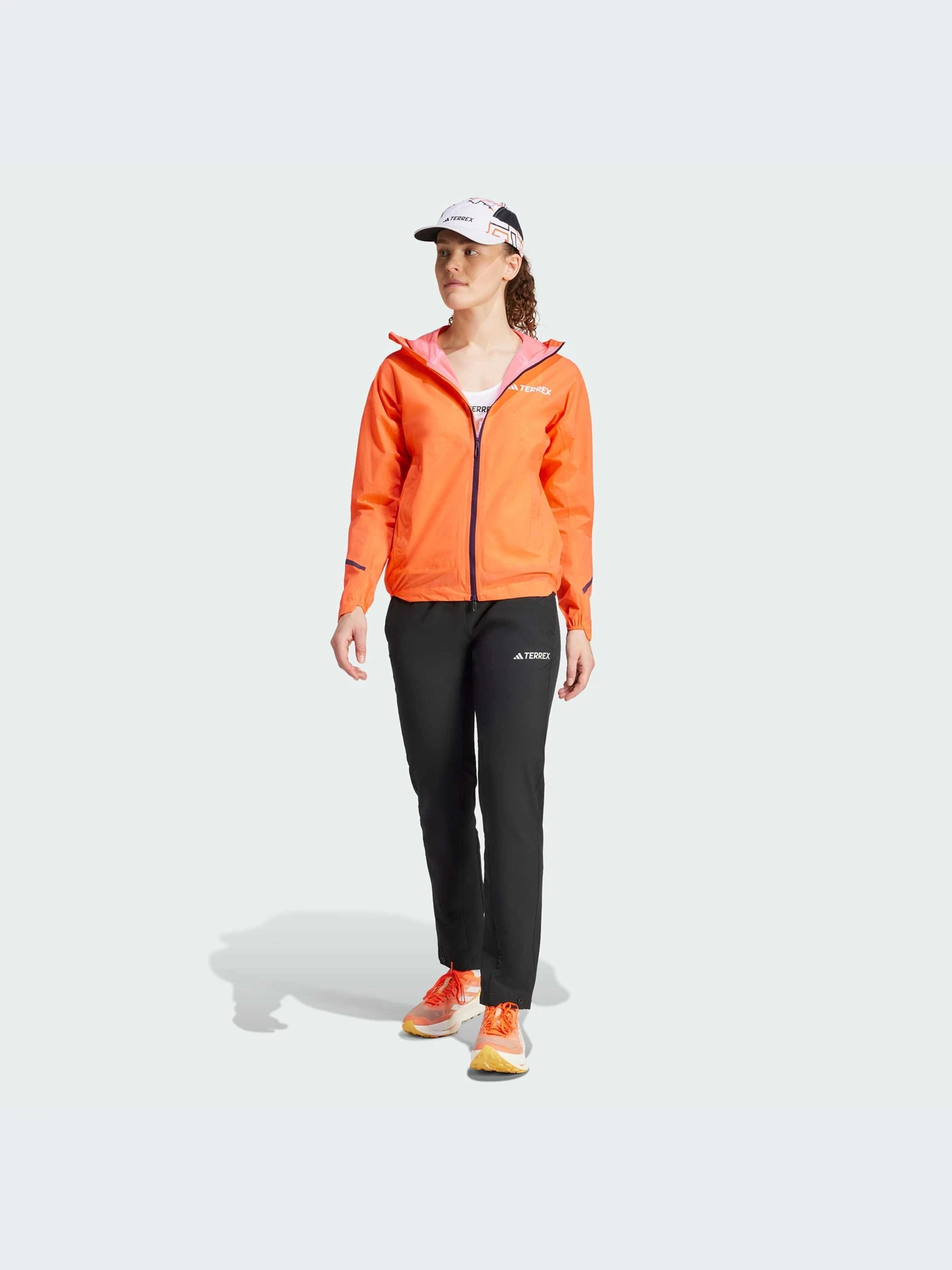 Куртки та дублянки Adidas модель IP1499 Куртки та дублянки Adidas модель IP1499 Фото