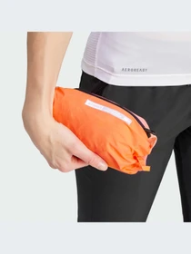Куртки та дублянки Adidas модель IP1499 Фото