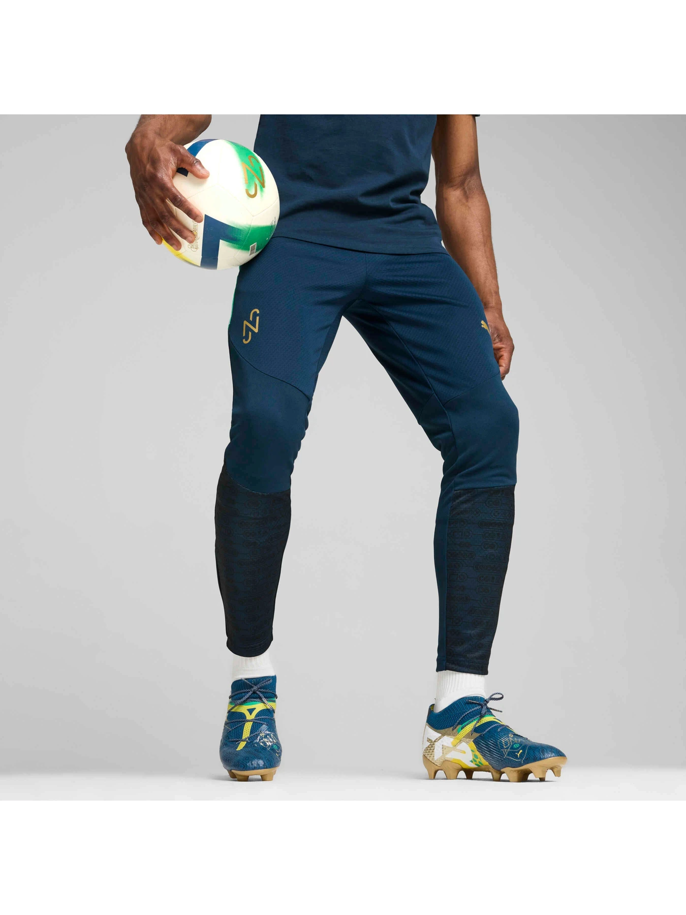 Брюки PUMA Neymar Jr Bna Training Pants модель 659706 Брюки PUMA Neymar Jr Bna Training Pants модель 659706 Фото