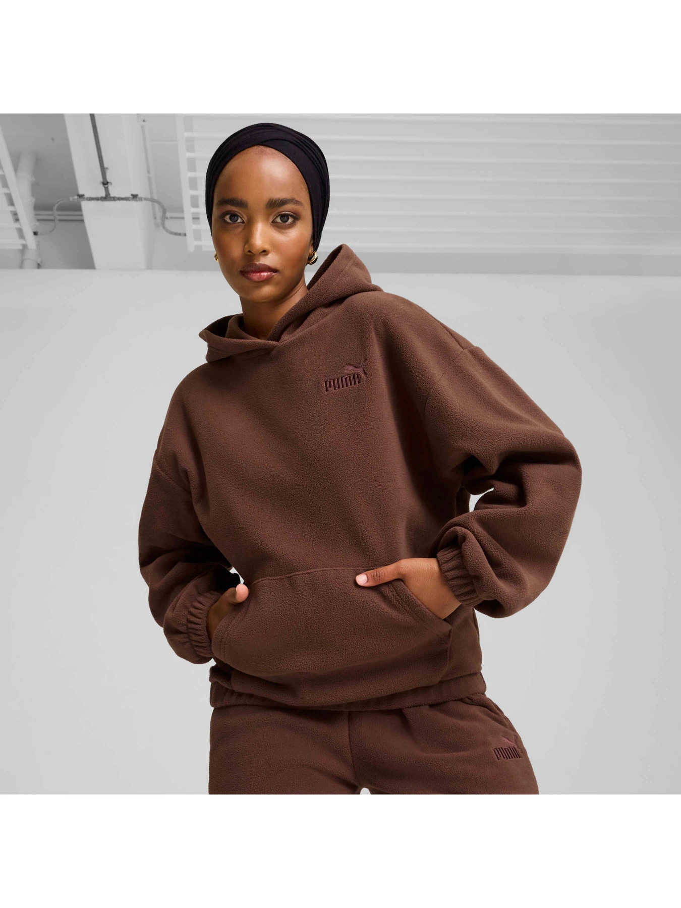 Худи и свитшоты PUMA Ess Elevated Hoodie модель 681529 Фото