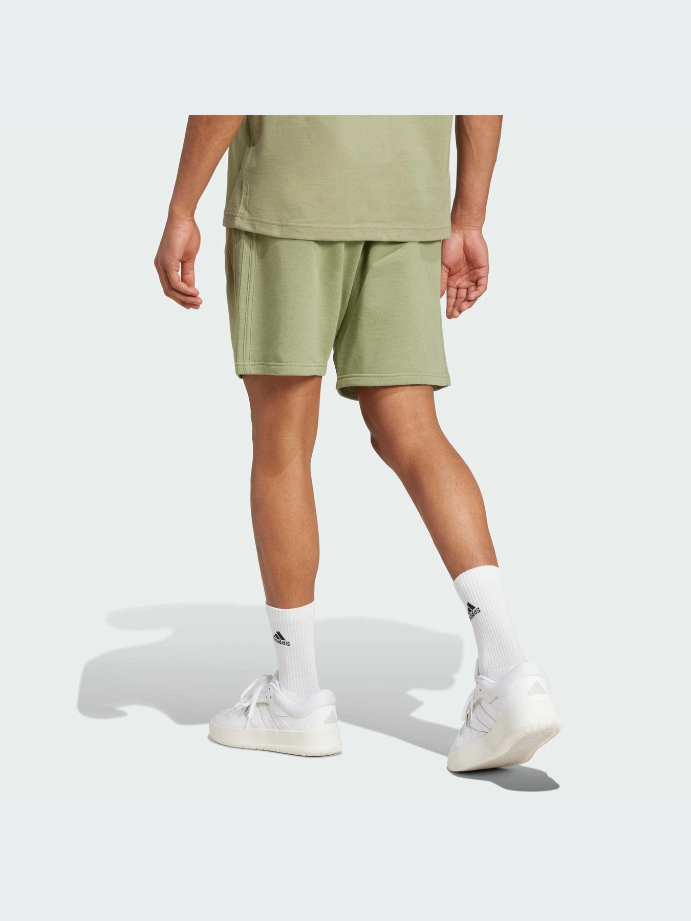 Шорты Adidas модель IY6573 Шорты Adidas модель IY6573 Фото