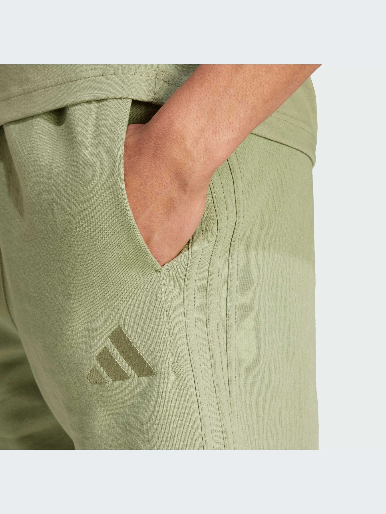 Шорты Adidas модель IY6573 Шорты Adidas модель IY6573 Фото