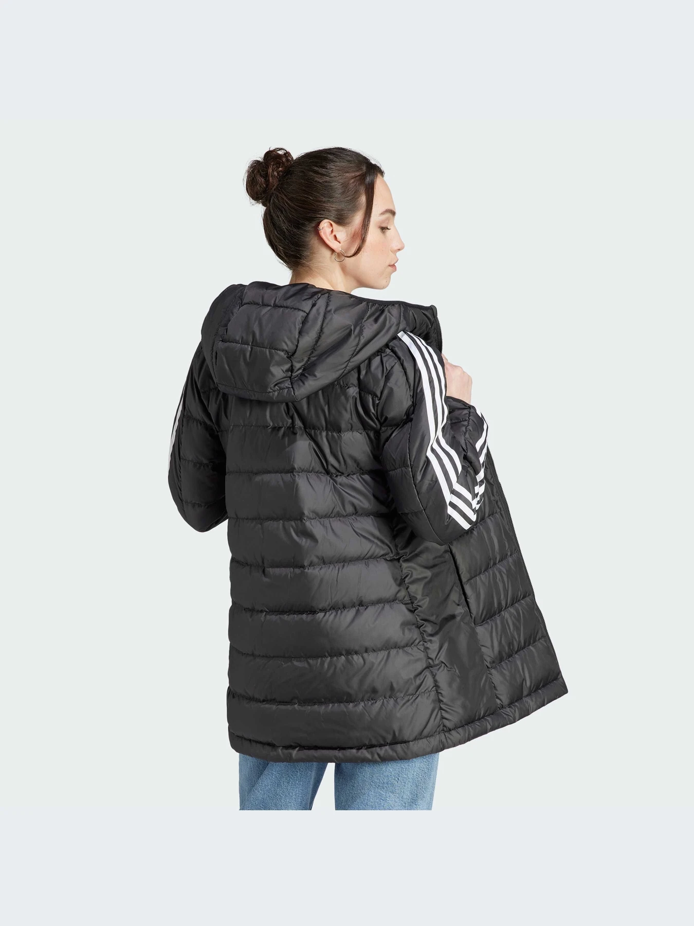 Куртки и дубленки Adidas модель HZ4428 Фото
