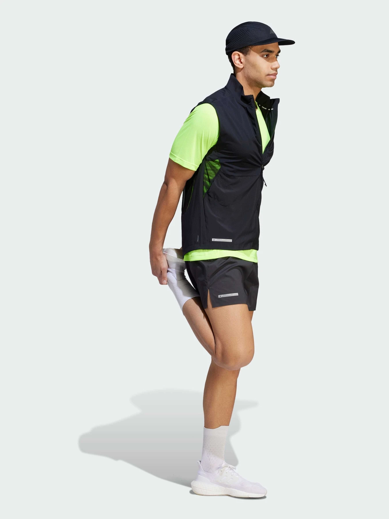 Шорты Adidas модель HZ4440 Шорты Adidas модель HZ4440 Фото