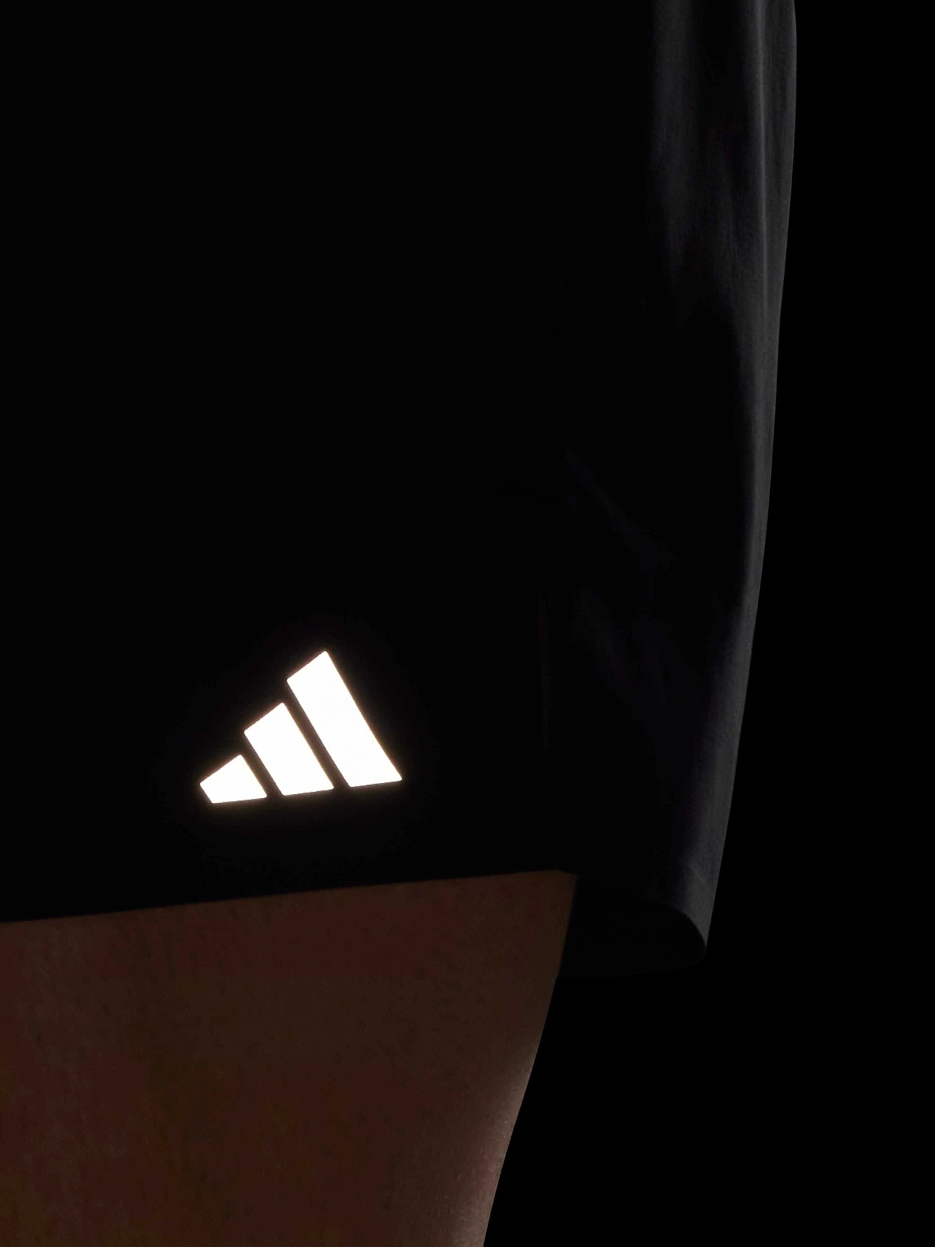 Шорты Adidas модель HZ4440 Шорты Adidas модель HZ4440 Фото