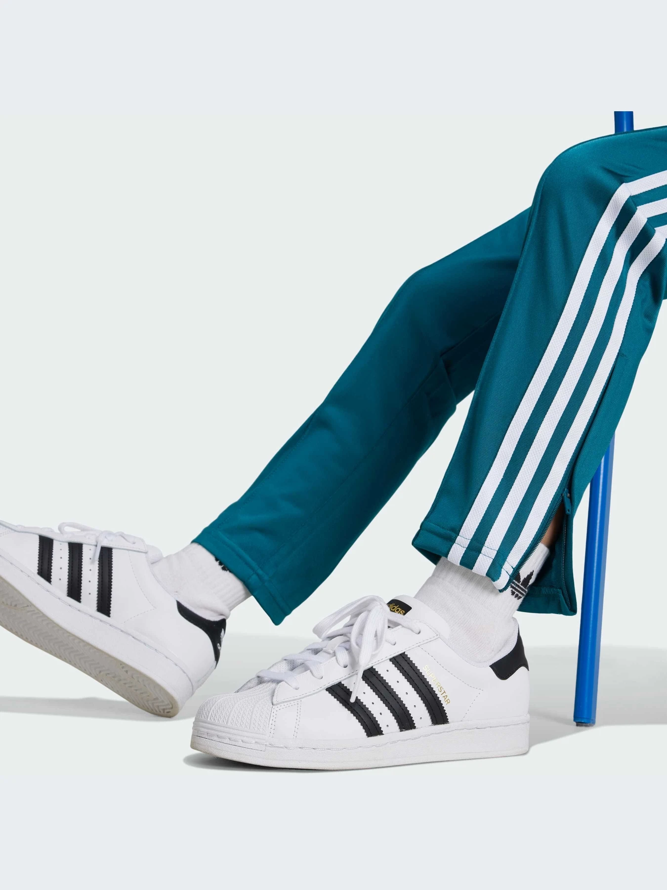 Штани Adidas Adicolor модель IY9788 Фото