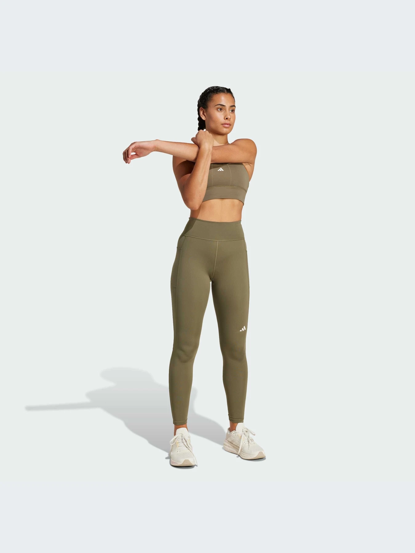 Футболки и поло Adidas модель IW5329 Футболки и поло Adidas модель IW5329 Фото