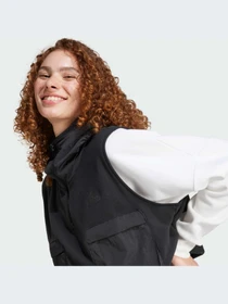 Куртки та дублянки Adidas модель IV7521 Фото