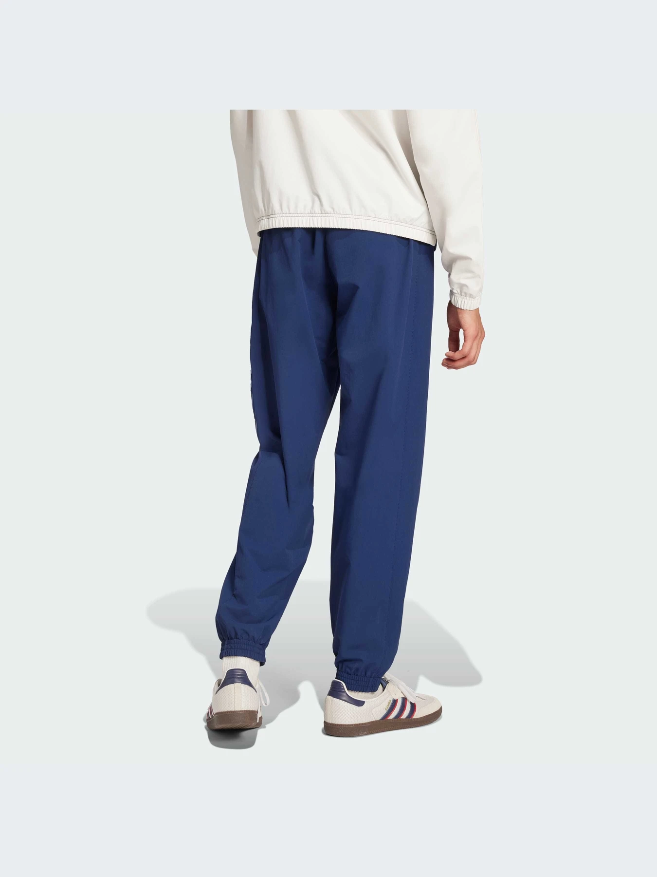 Брюки Adidas модель IW3259 Брюки Adidas модель IW3259 Фото